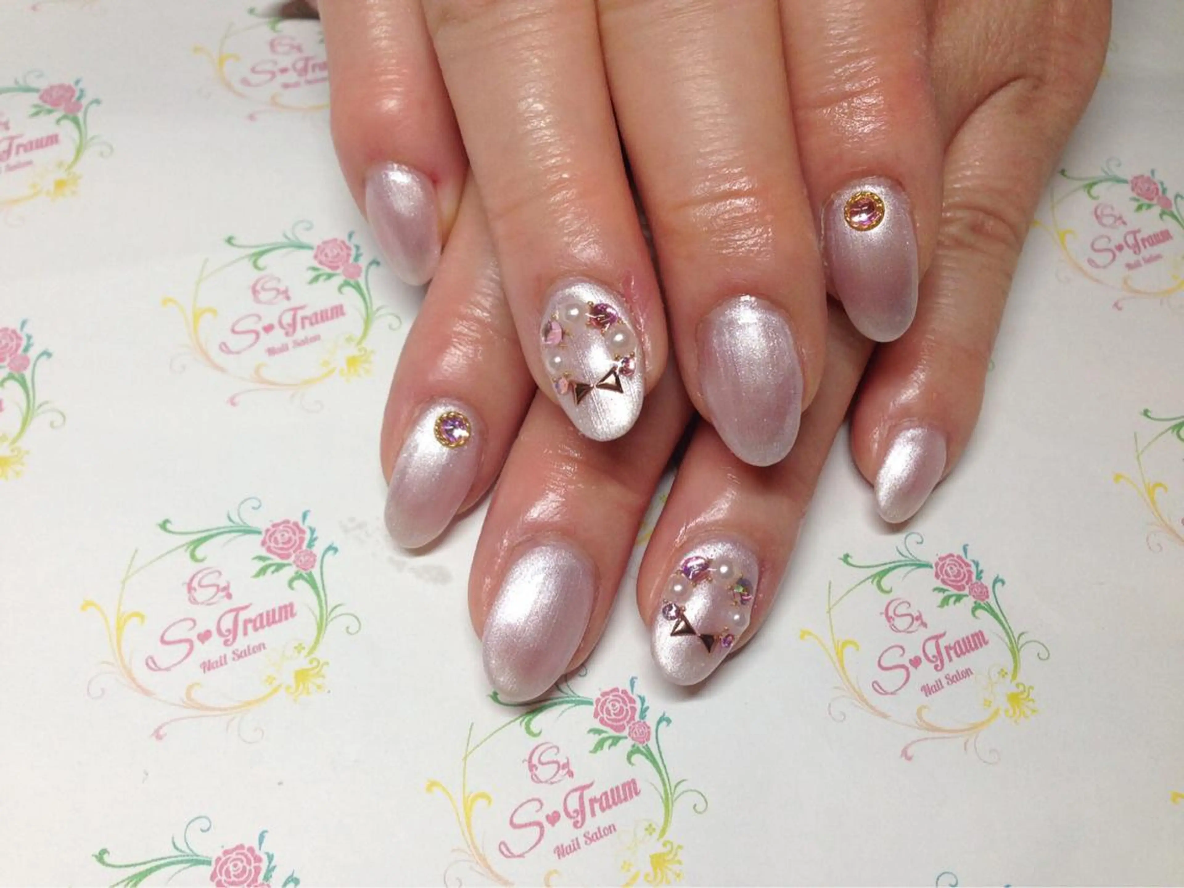 ネイル Nail Salon S-Traum所属・Nail Salon S-Traumのネイルデザイン