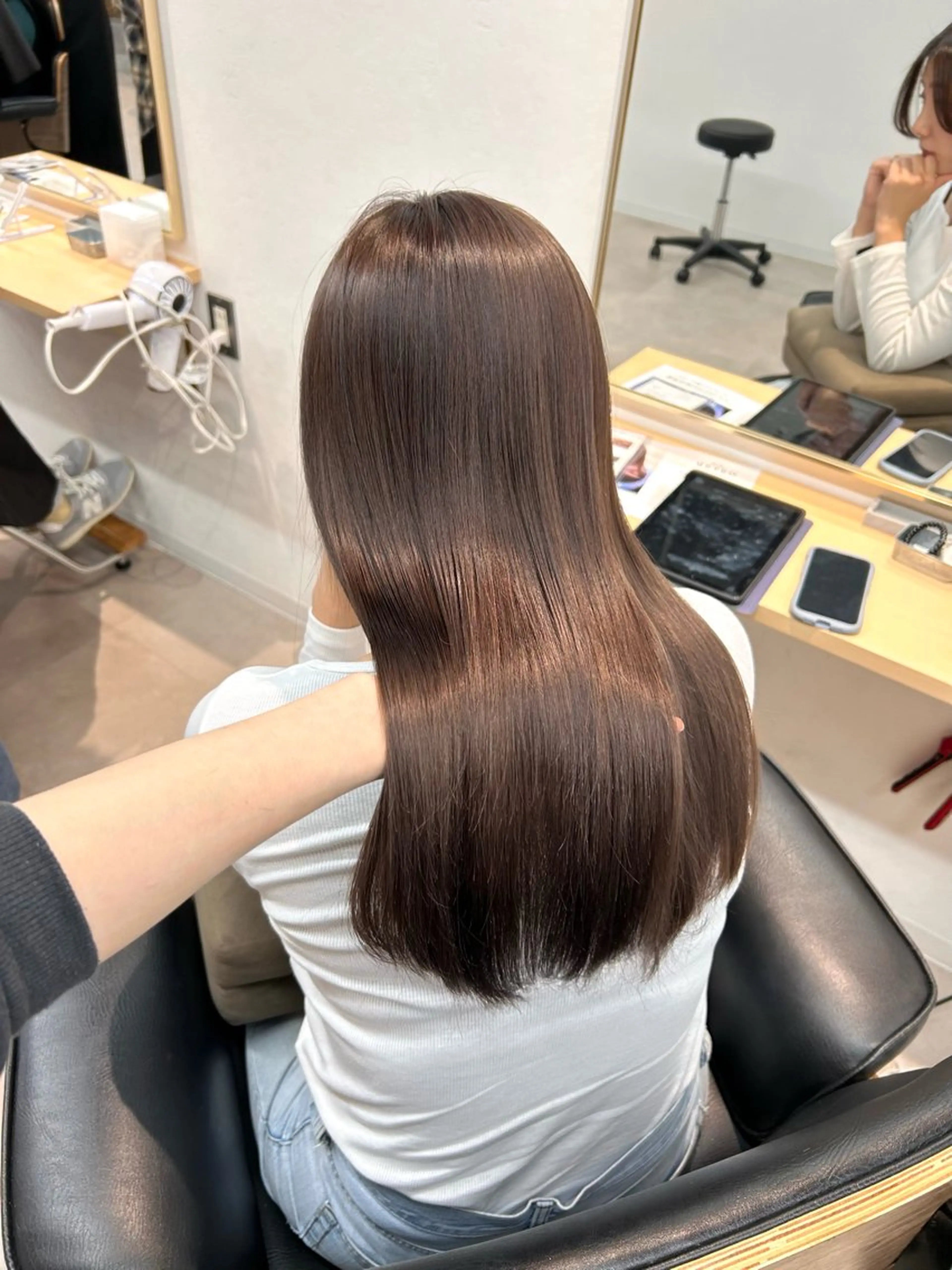 ロング カラー ブラウンカラー カット ヘアカラー トリートメント 艶カラー/レイヤー/ ハイトーン/まなみのヘアスタイル