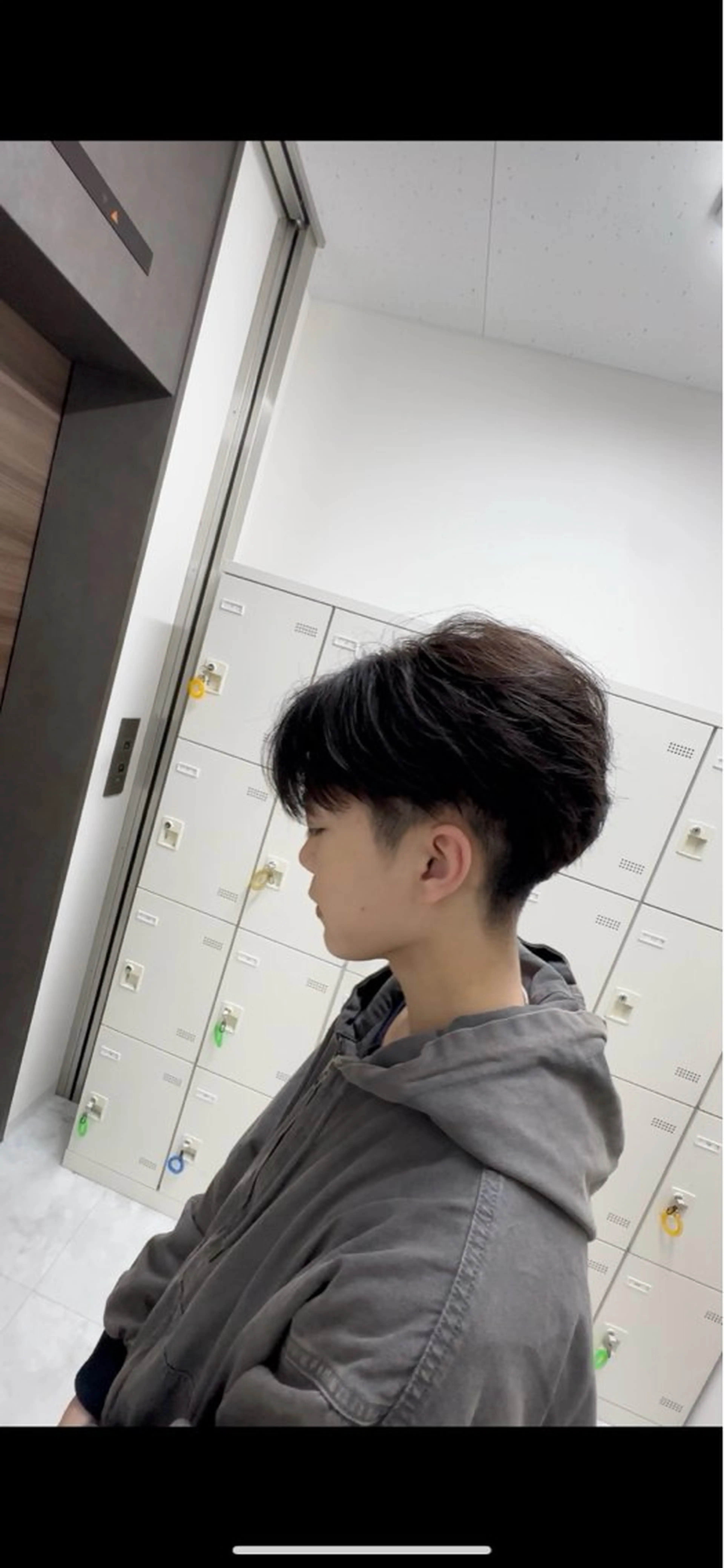 カラー メンズ 長岡 憲進のヘアスタイル