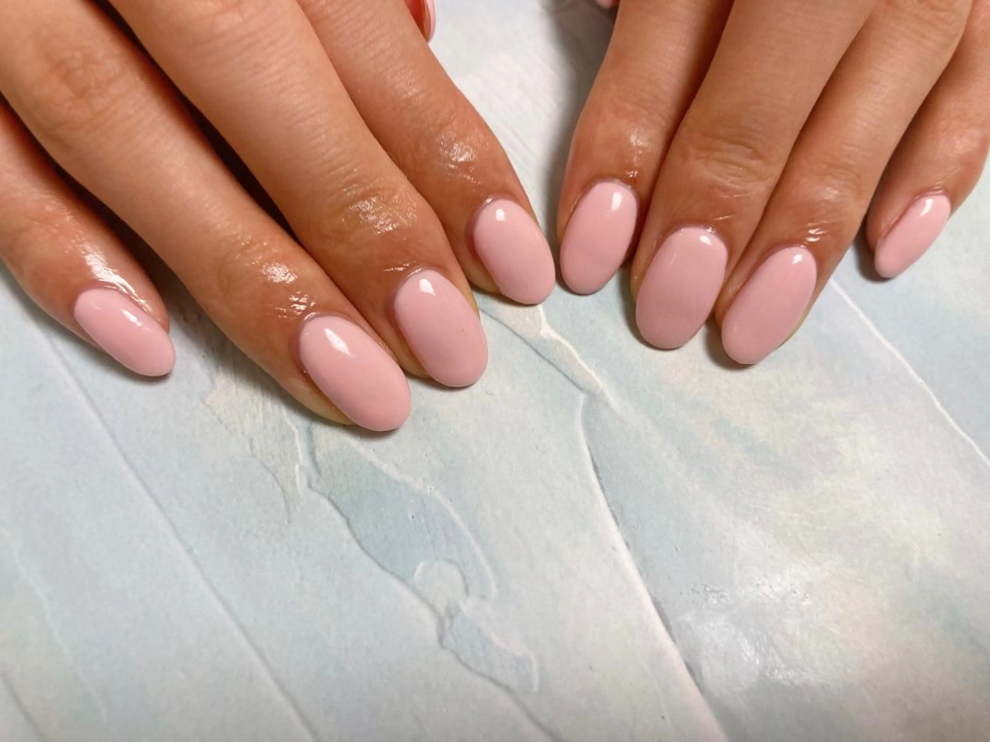 ネイル ワンカラーネイル ピンク ハンドネイル mogunail &blowのネイルデザイン