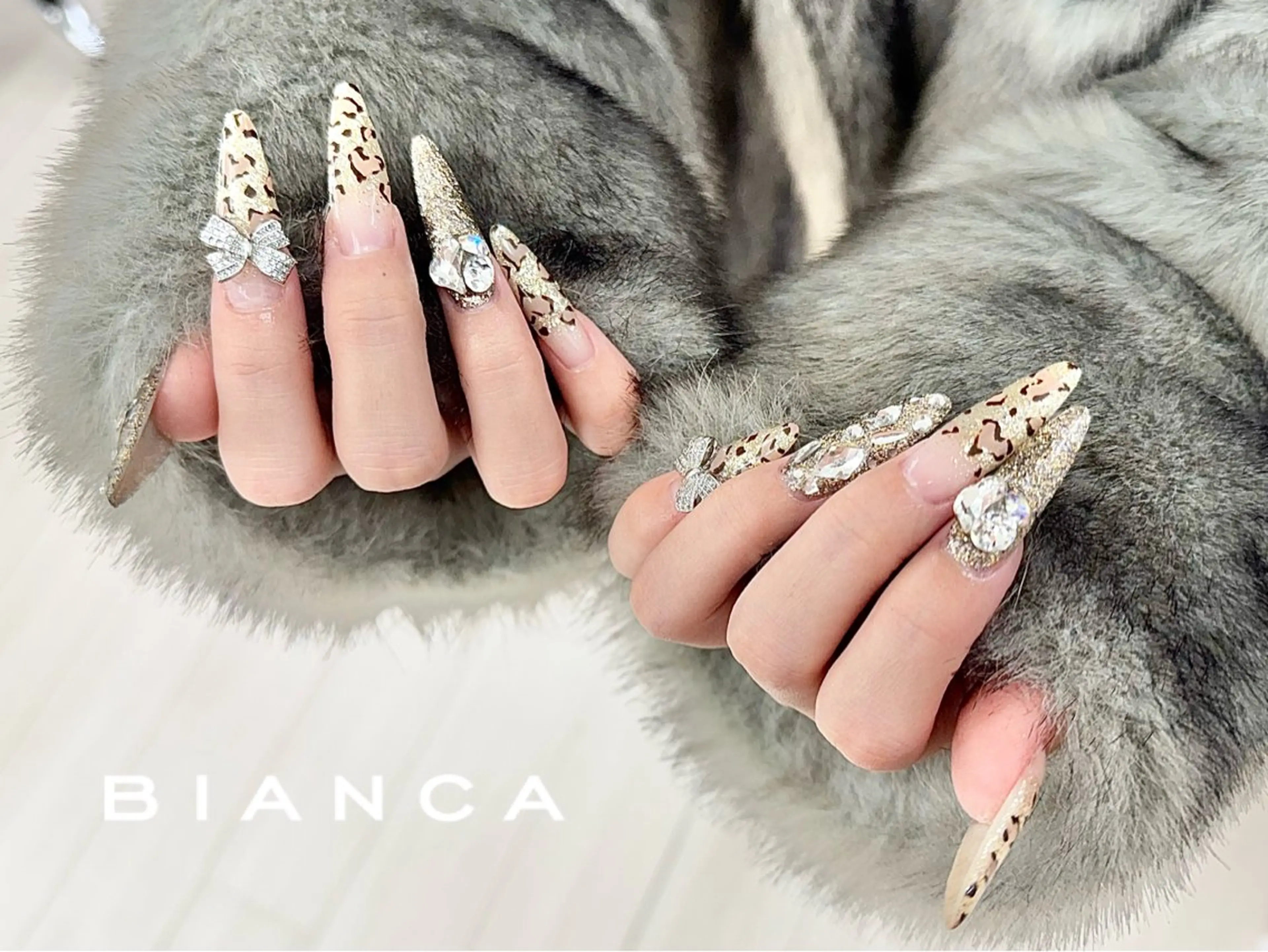 ネイル 長さ出し ハート リボン スカルプネイル ストーンネイル ハンドネイル Silk by Bianca＊森澤のネイルデザイン