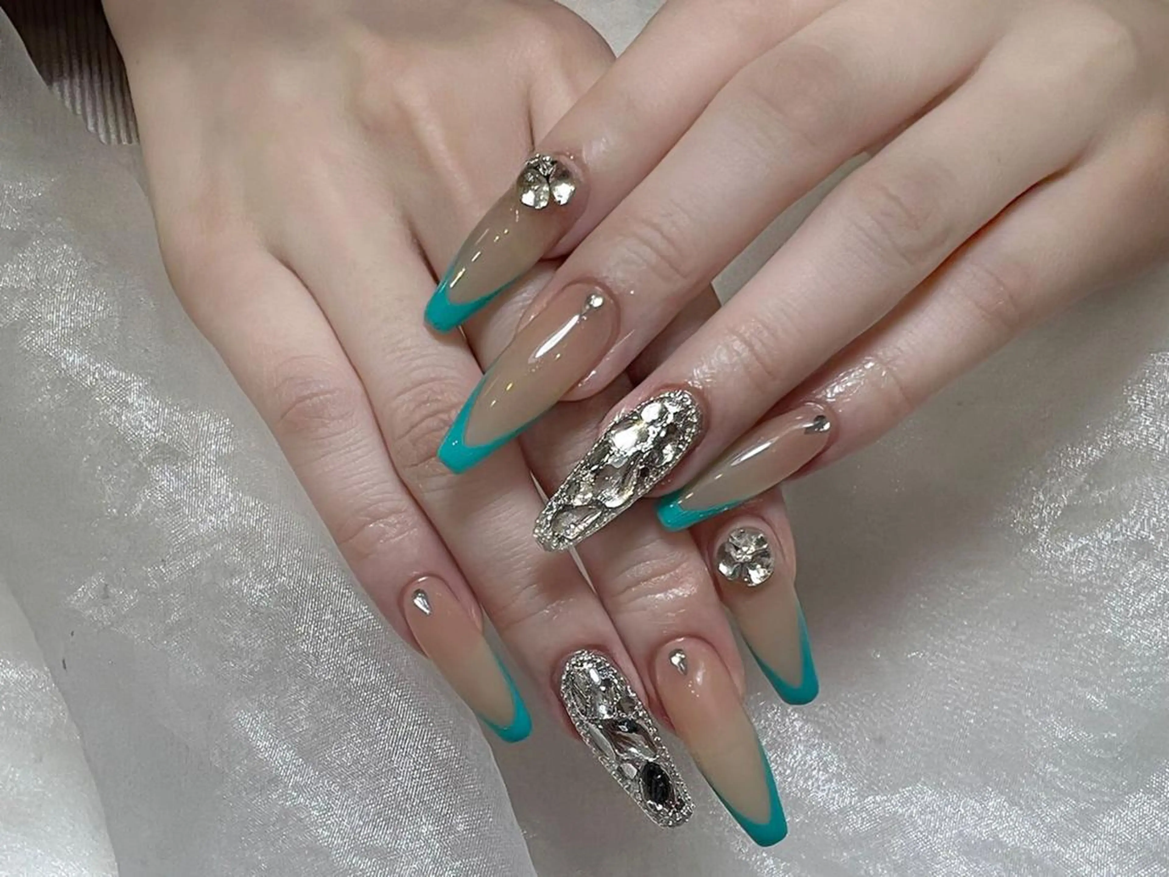 ネイル VIVIAN リサのネイルデザイン