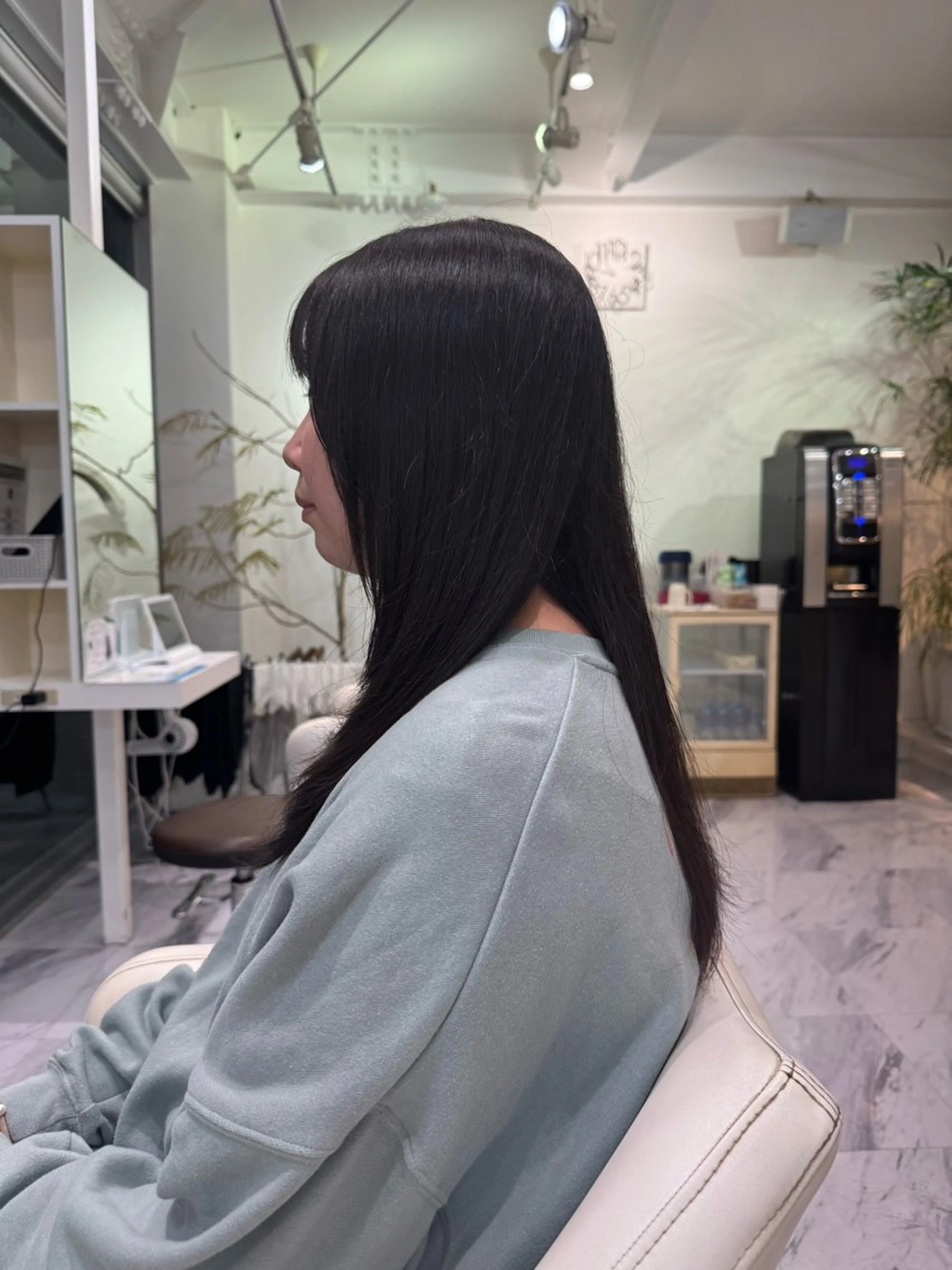 ロング 新美 恵里子のヘアスタイル