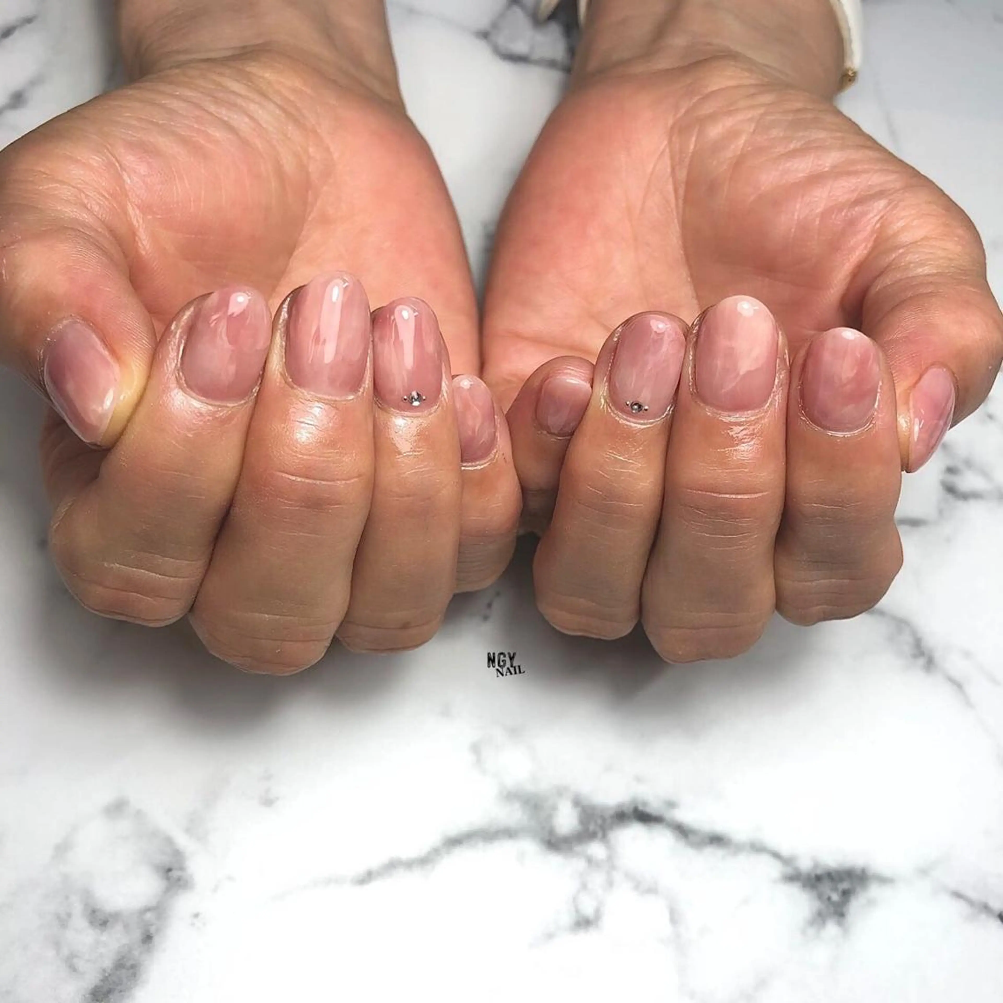 ネイル ジェルネイル 韓国ネイル 大理石ネイル(マーブル) ニュアンスネイル オフィスネイル NAIL NOWのネイルデザイン