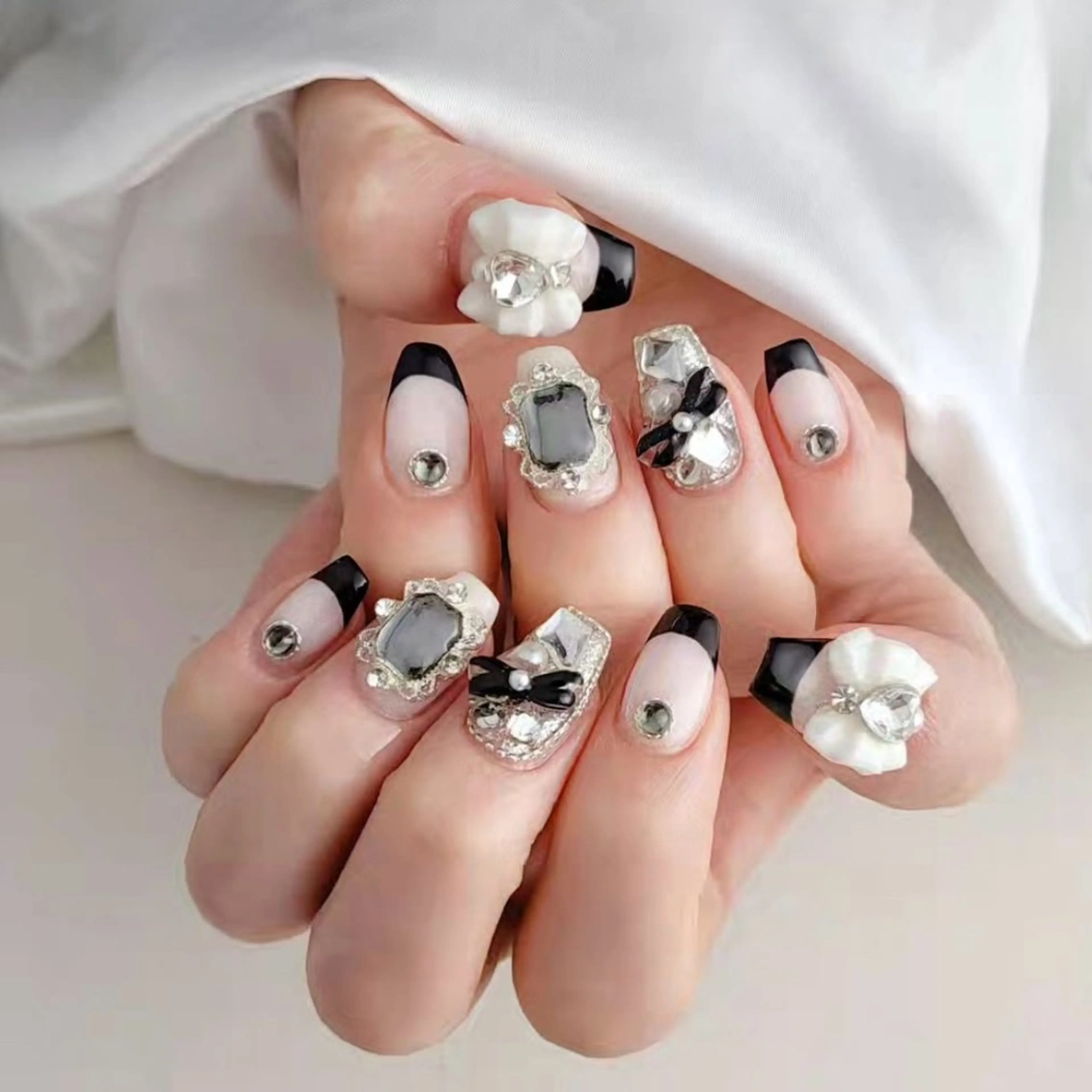 ネイル ハンドネイル 小方 サトミのネイルデザイン