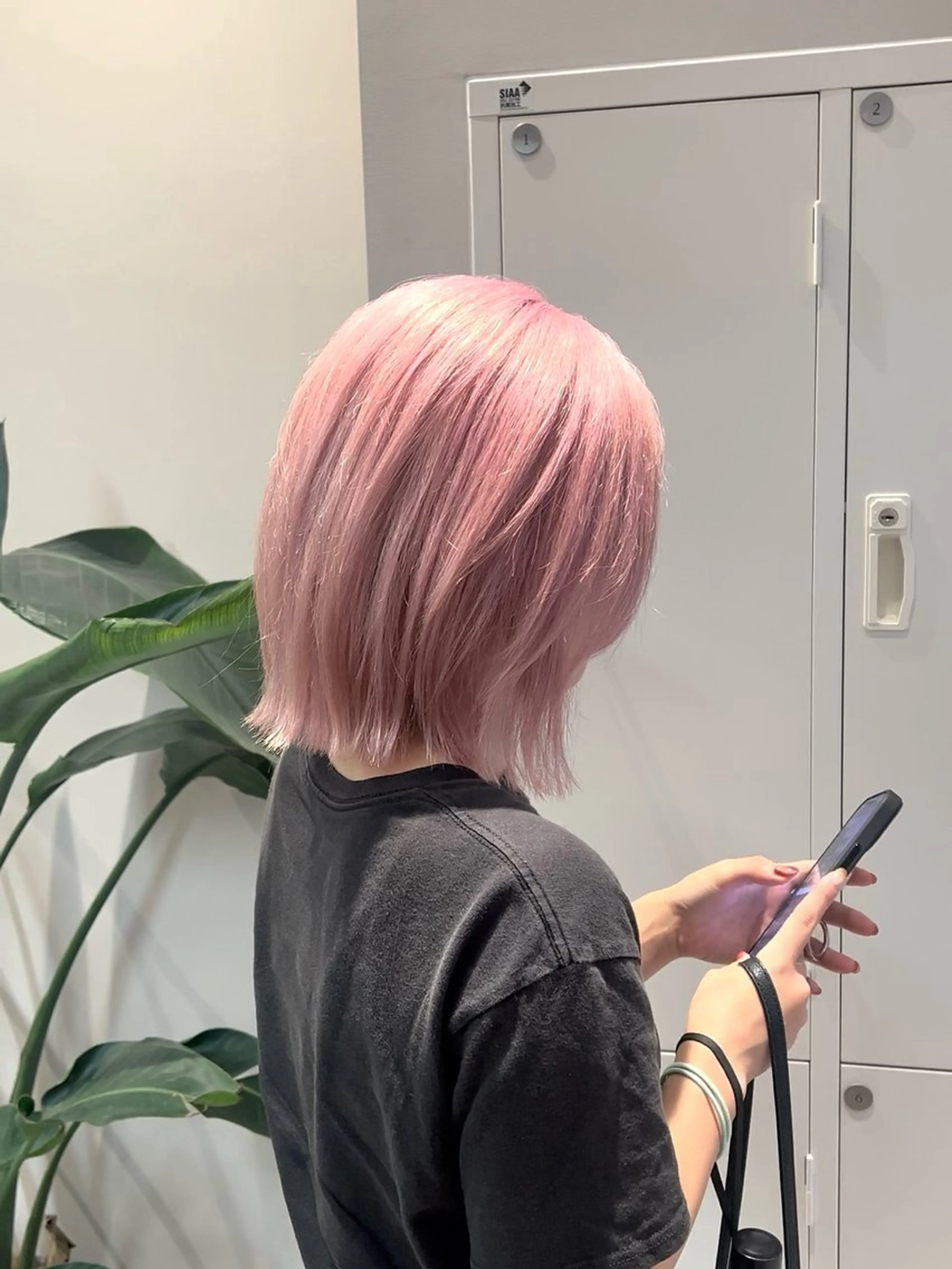 ミディアム カラー ピンクカラー ホワイトピンク ヘアカラー トリートメント ケアブリーチ/ツヤ髪 /ハイトーン/西村のヘアスタイル