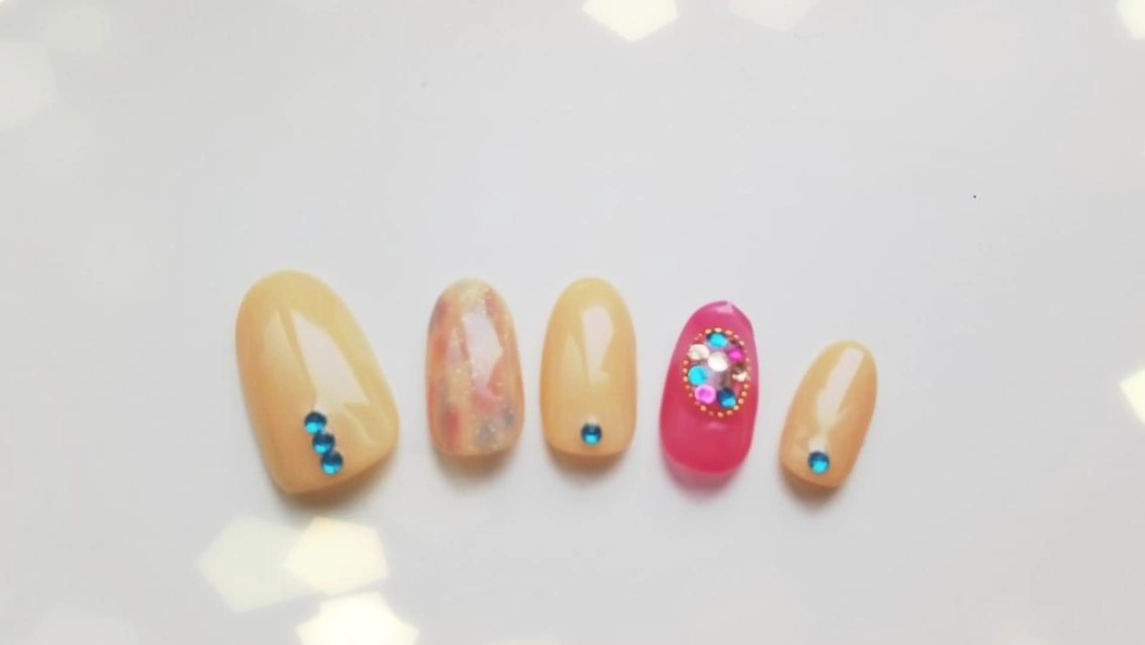 ネイル Roger 舞のネイルデザイン