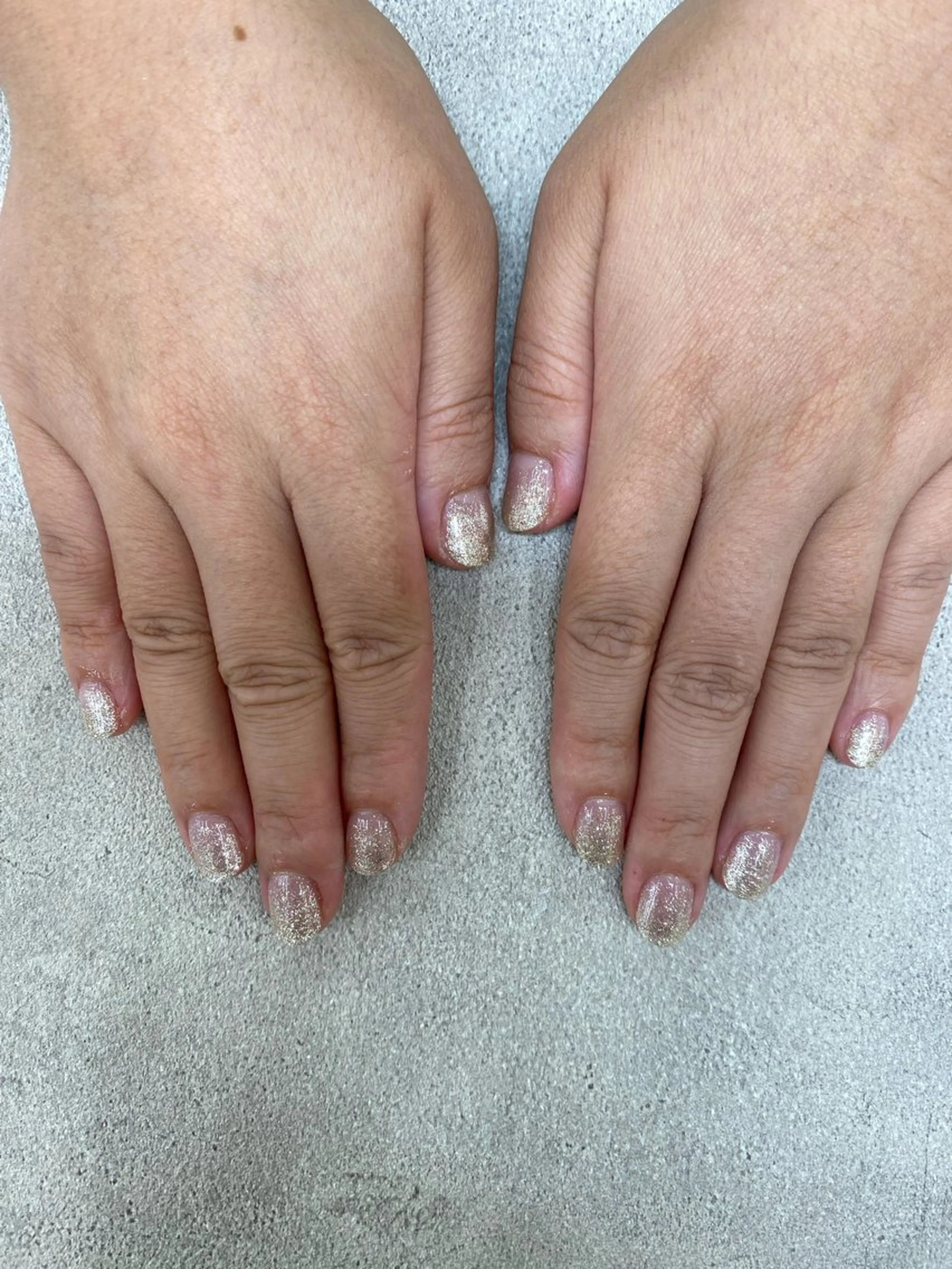 ネイル グラデーション ラメ(グリッター) ラメグラデーション MAXKELLY AIのネイルデザイン