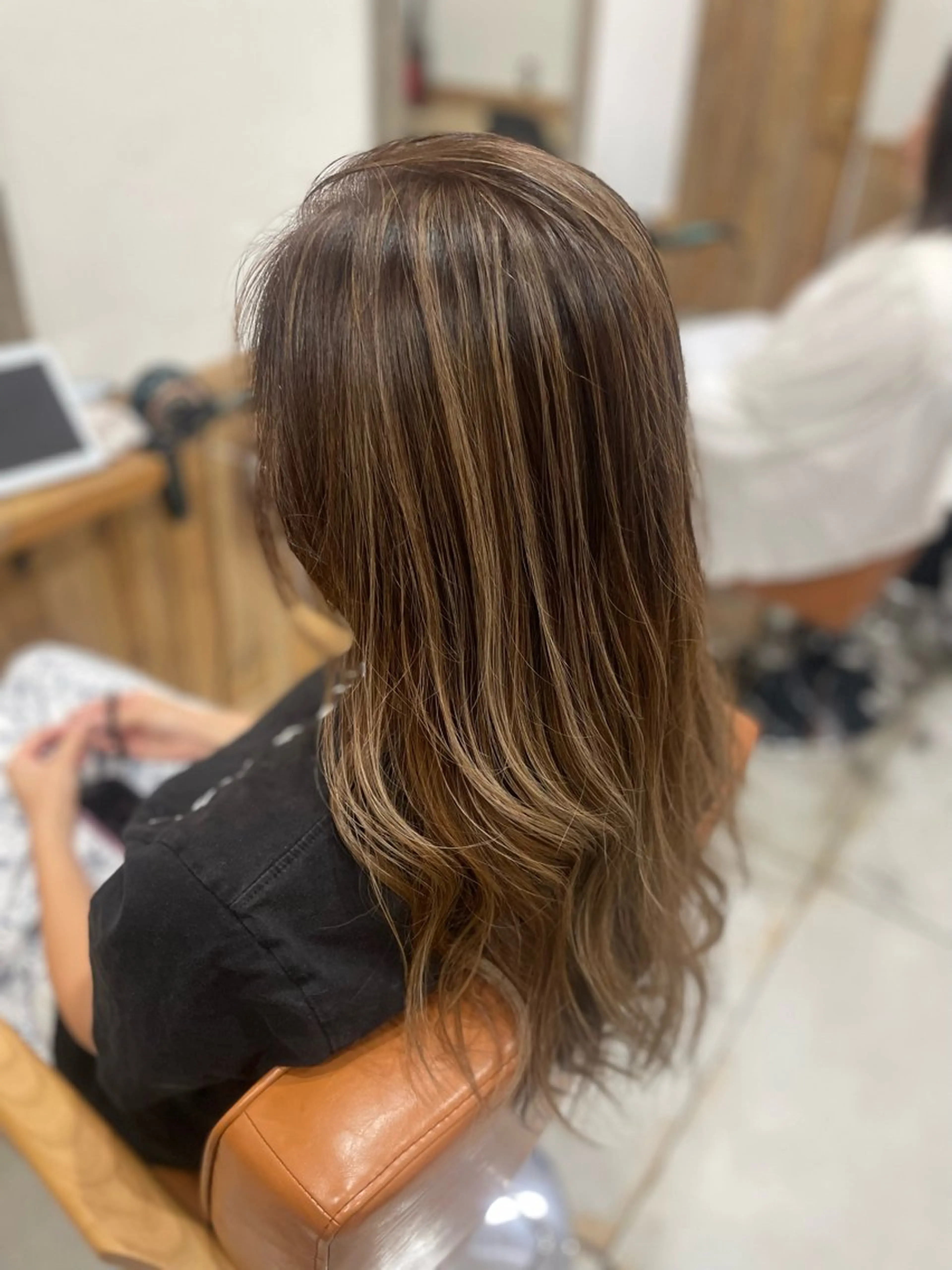 ロング ハイライト ヘアカラー トリートメント Wカラーレイヤーカ ット⚡️CHIAKIのヘアスタイル