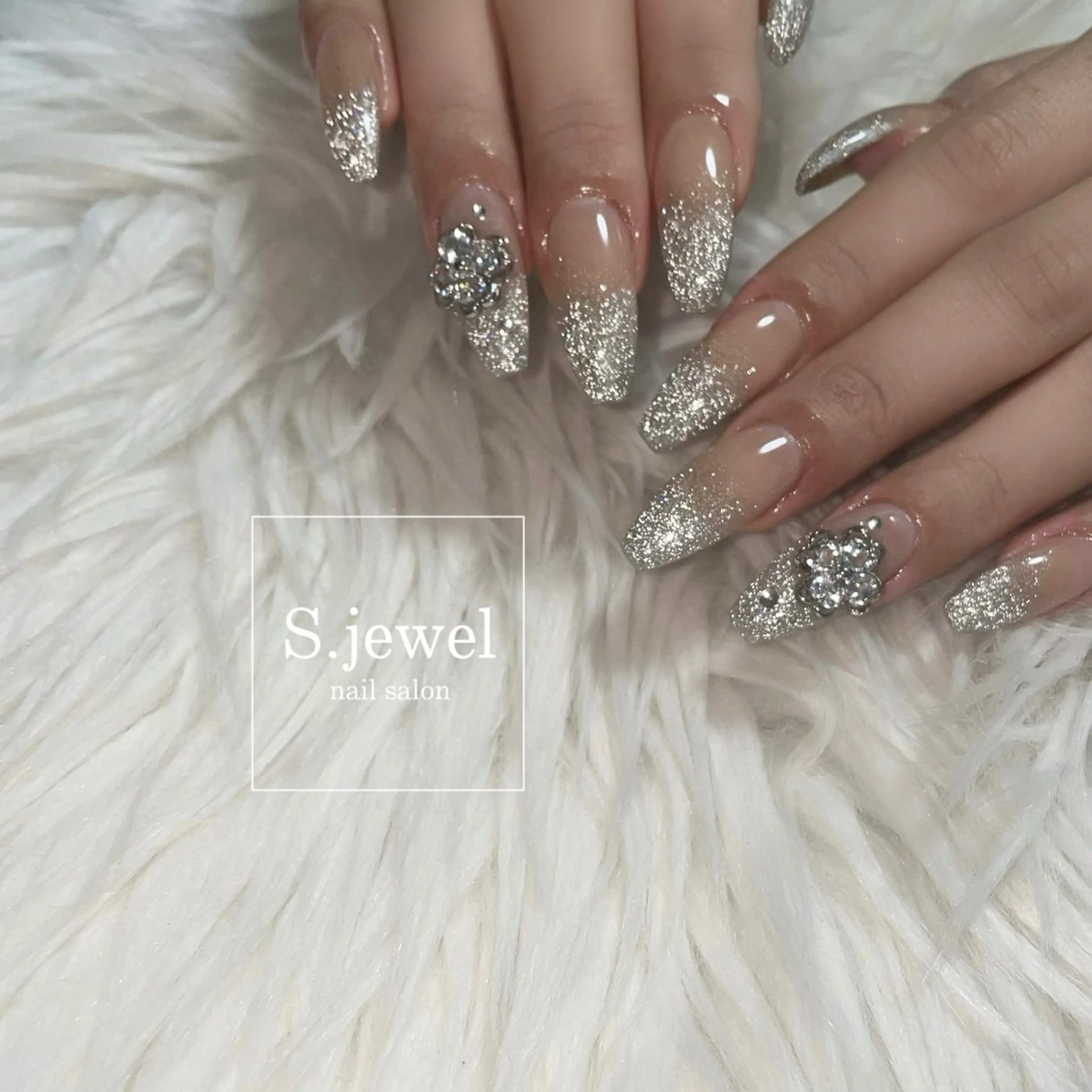 ネイル S. JEWELのネイルデザイン