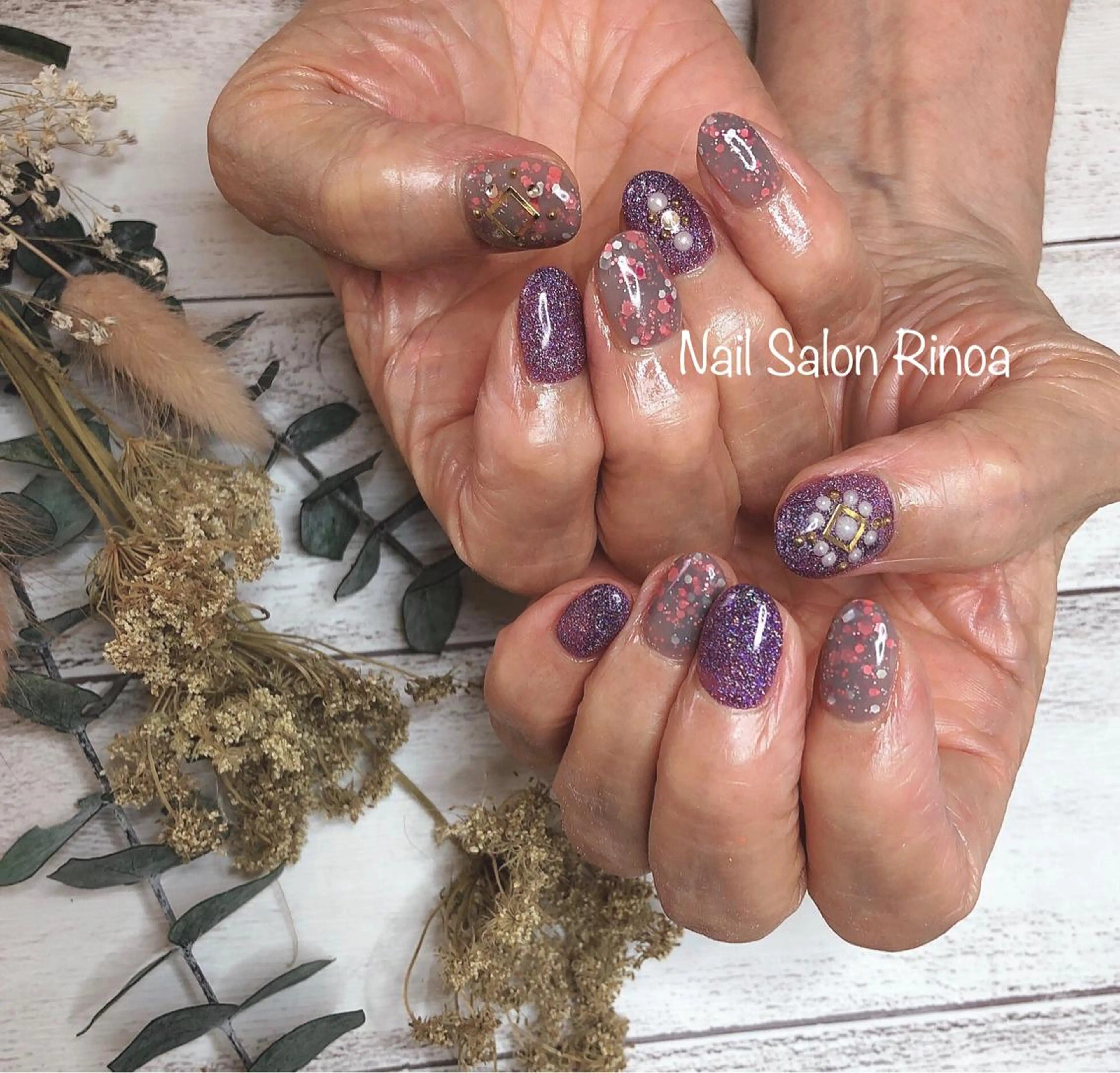 ネイル 持ち込み ストーンネイル Nail Salon Rinoaのネイルデザイン