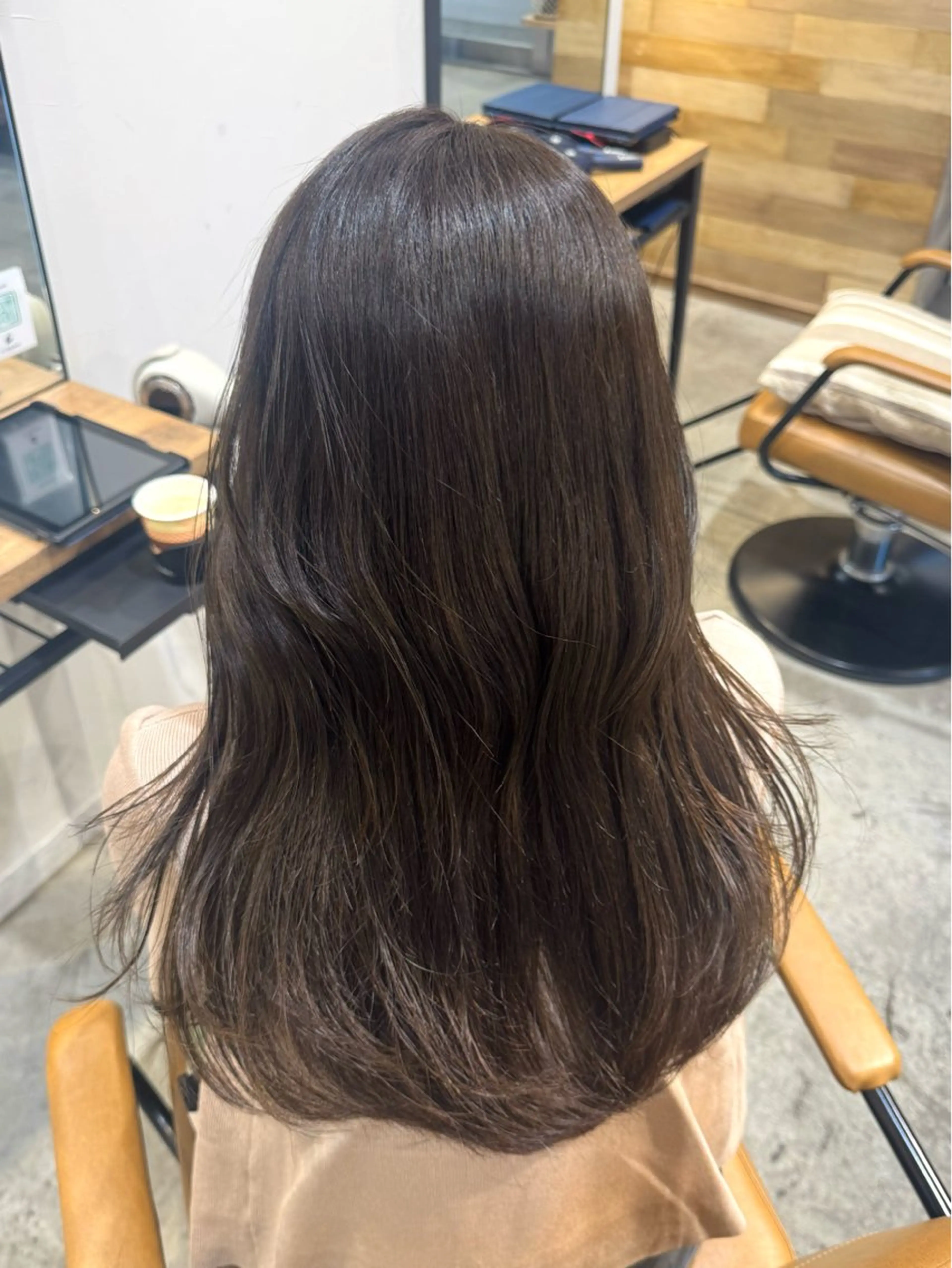 ロング カラー ヘアアレンジ 透明感カラー グレージュ オリーブグレージュ オリーブグレー 韓国風ヘア カット ヘアカラー トリートメント ヘッドスパ 顔まわり/艶カラー/ 🤎himari🤎のヘアスタイル