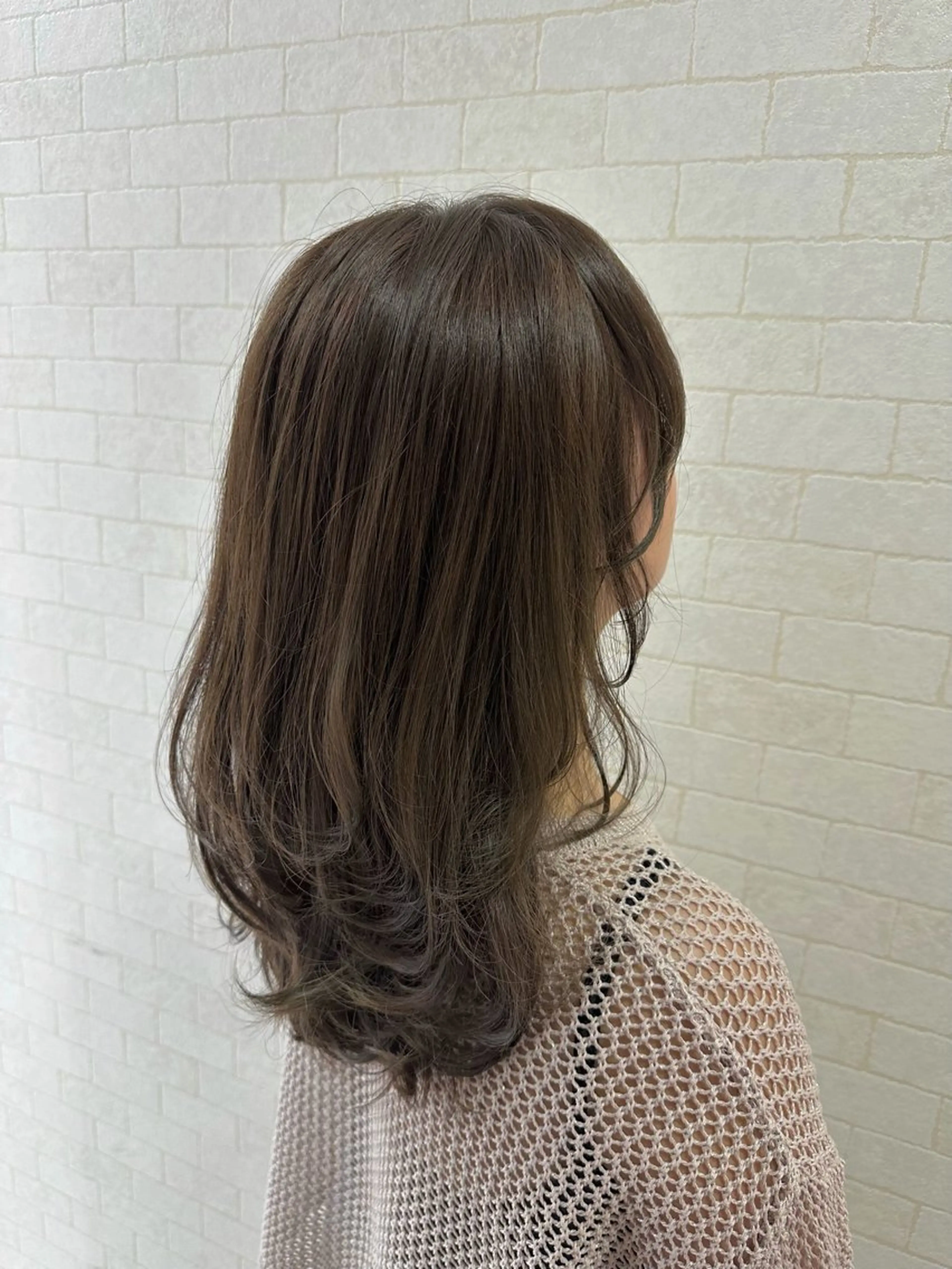 セミロング カラー ブリーチ 透明感カラー ダブルカラー ブリーチなしカラー 顔まわりレイヤー 大人レイヤー& 透明感カラー💄のヘアスタイル