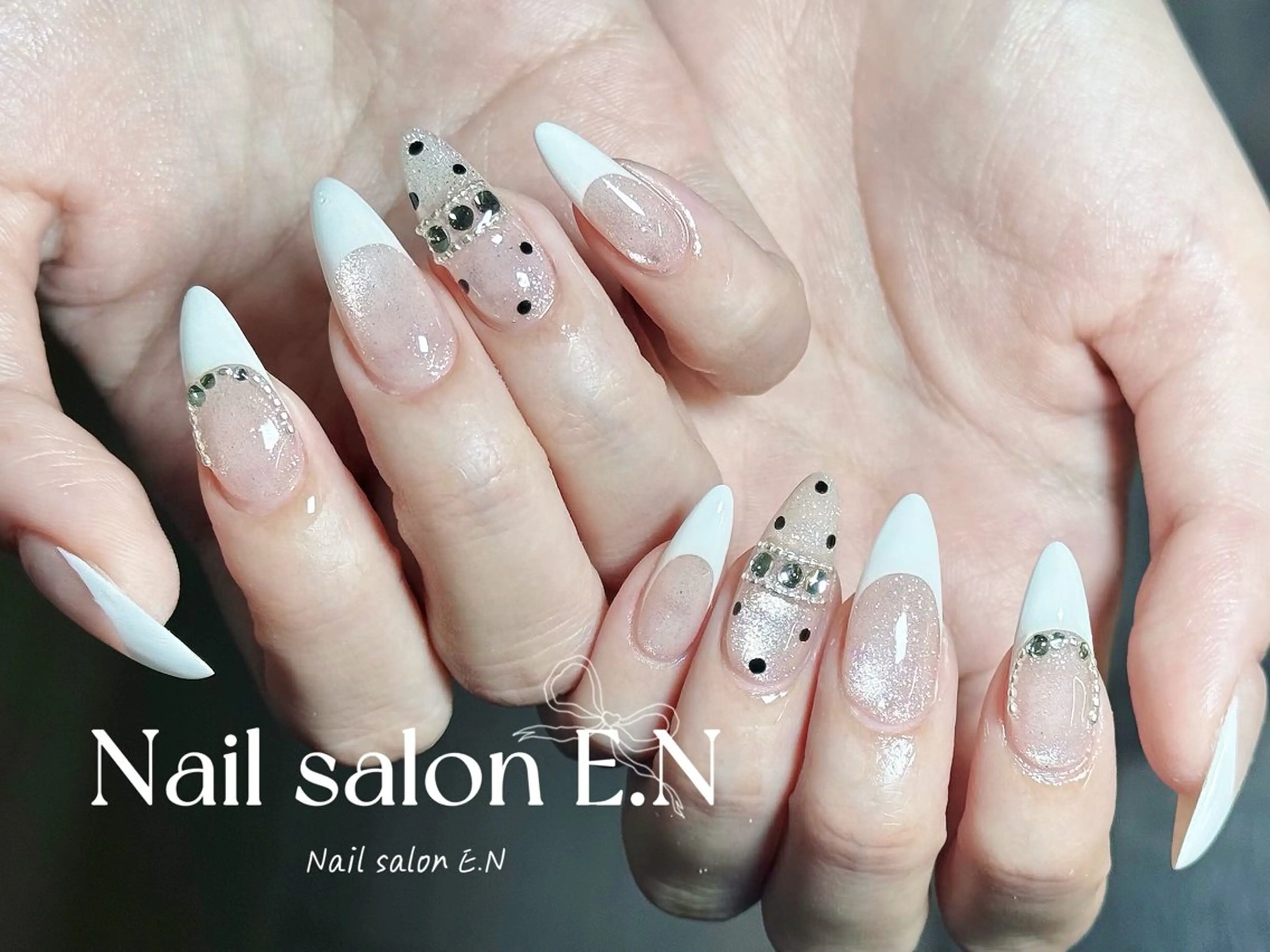 ネイル アートネイル オーロラネイル ブラウン クリアネイル フレンチネイル ハンドネイル E.N🦋 長さ出し/持ち込みのネイルデザイン