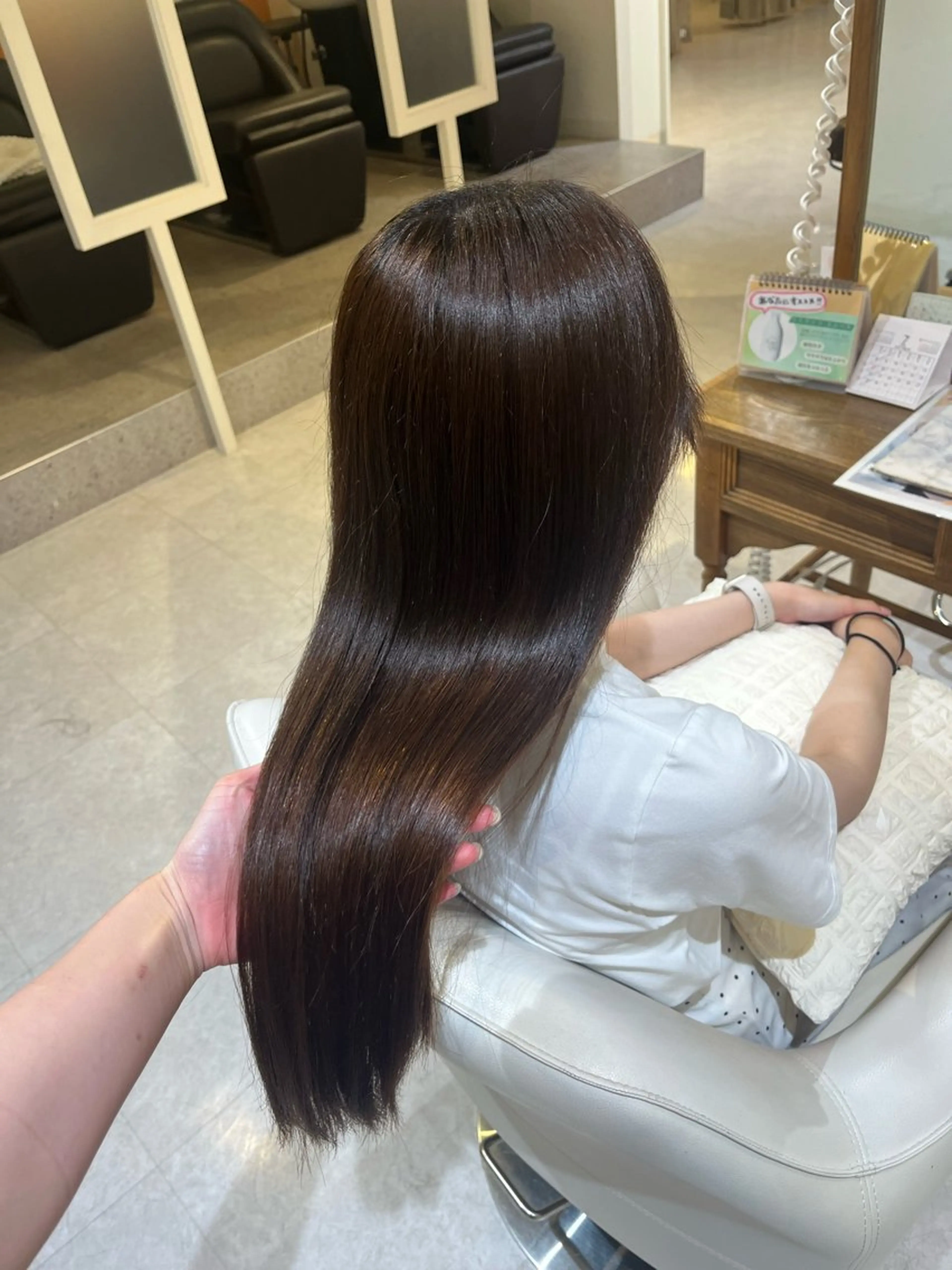 ロング カット ヘアカラー トリートメント 梛木 唯のヘアスタイル