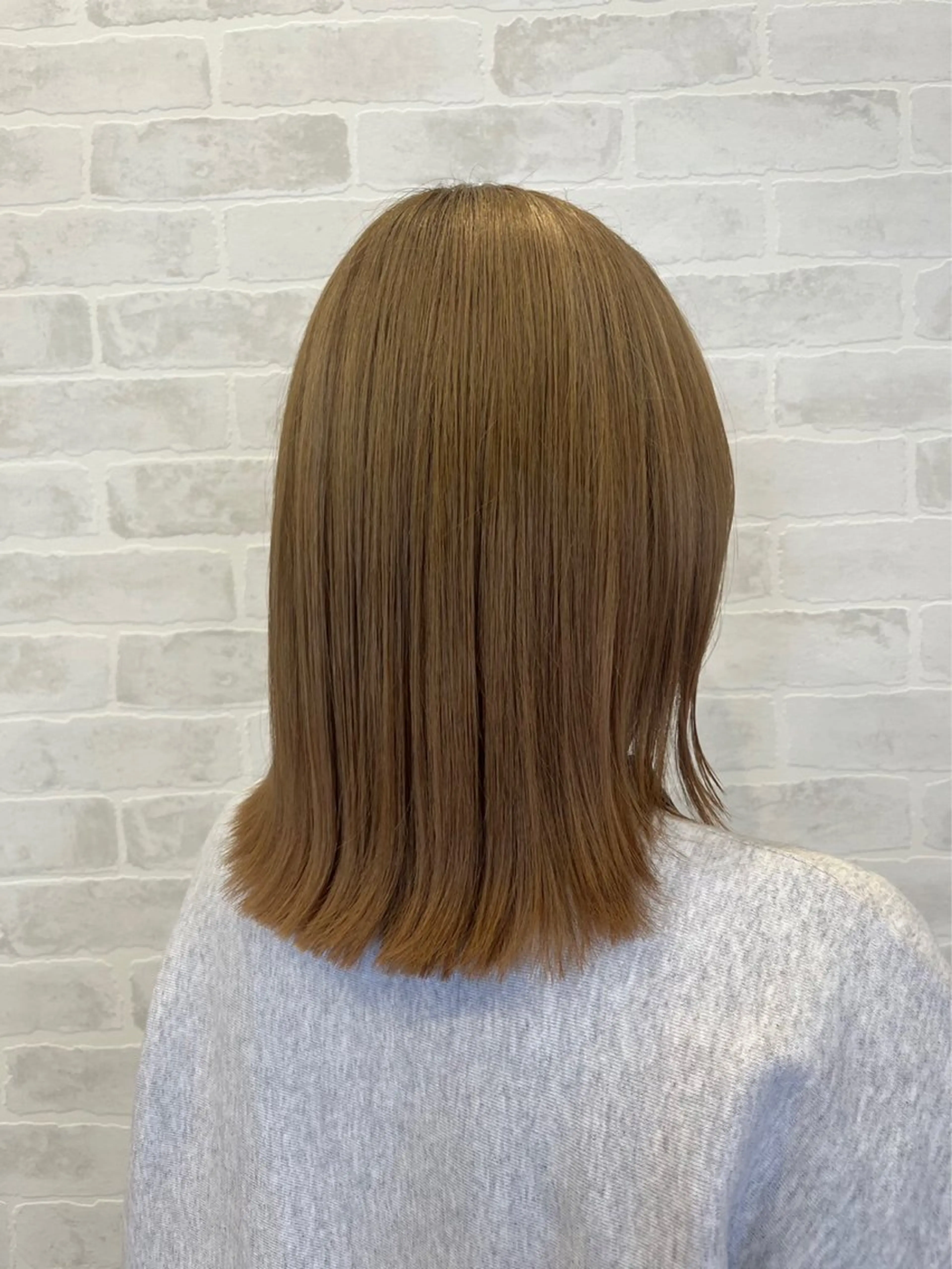 ミディアム カラー 村上 美波のヘアスタイル