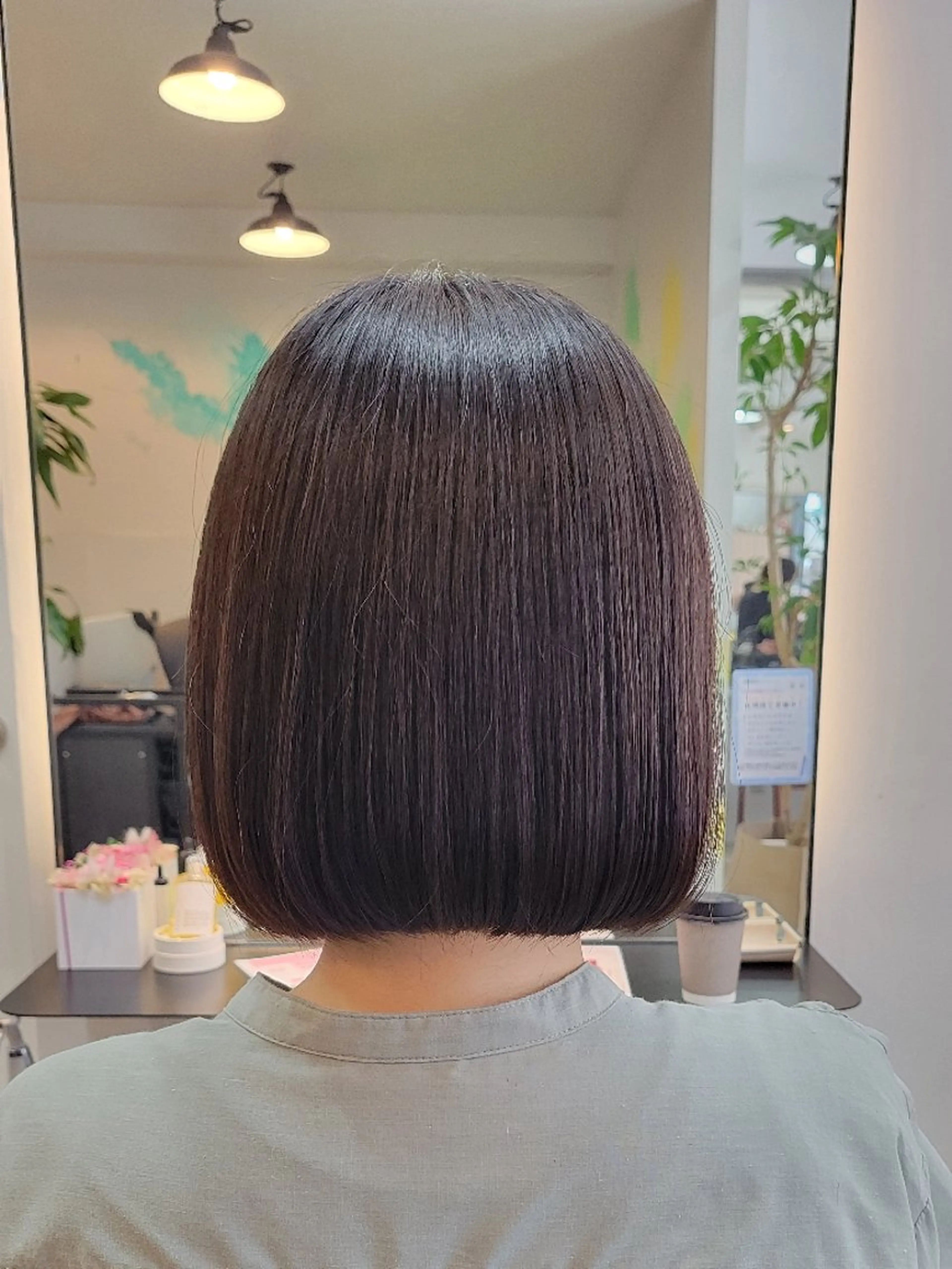 ミディアム ボブ 野村 果音(カノン)のヘアスタイル