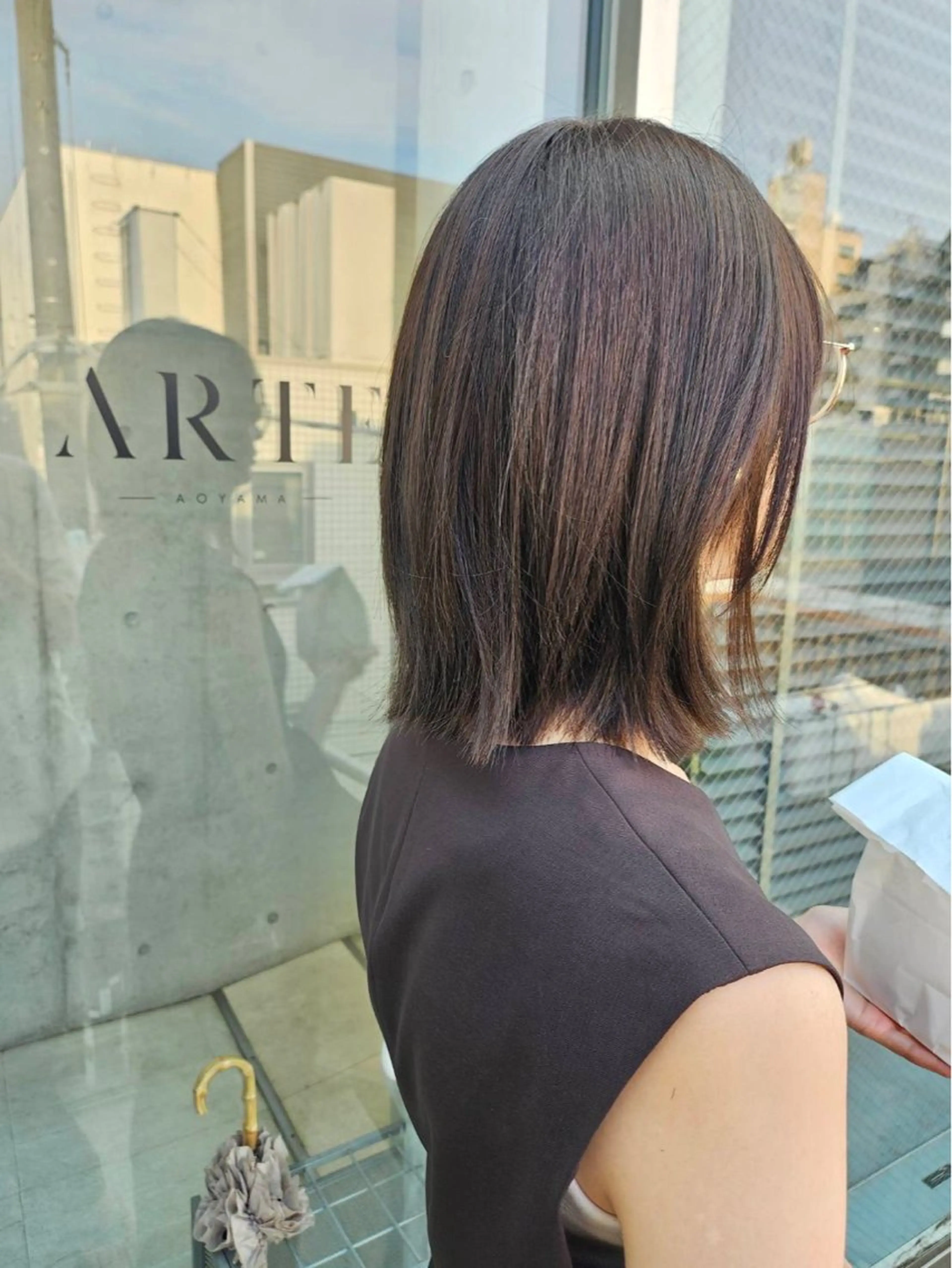 ミディアム カラー パーマ グレージュ カット ヘアカラー トリートメント 【銀座】艶髪/上品な カラー特化/涼/駅近のヘアスタイル