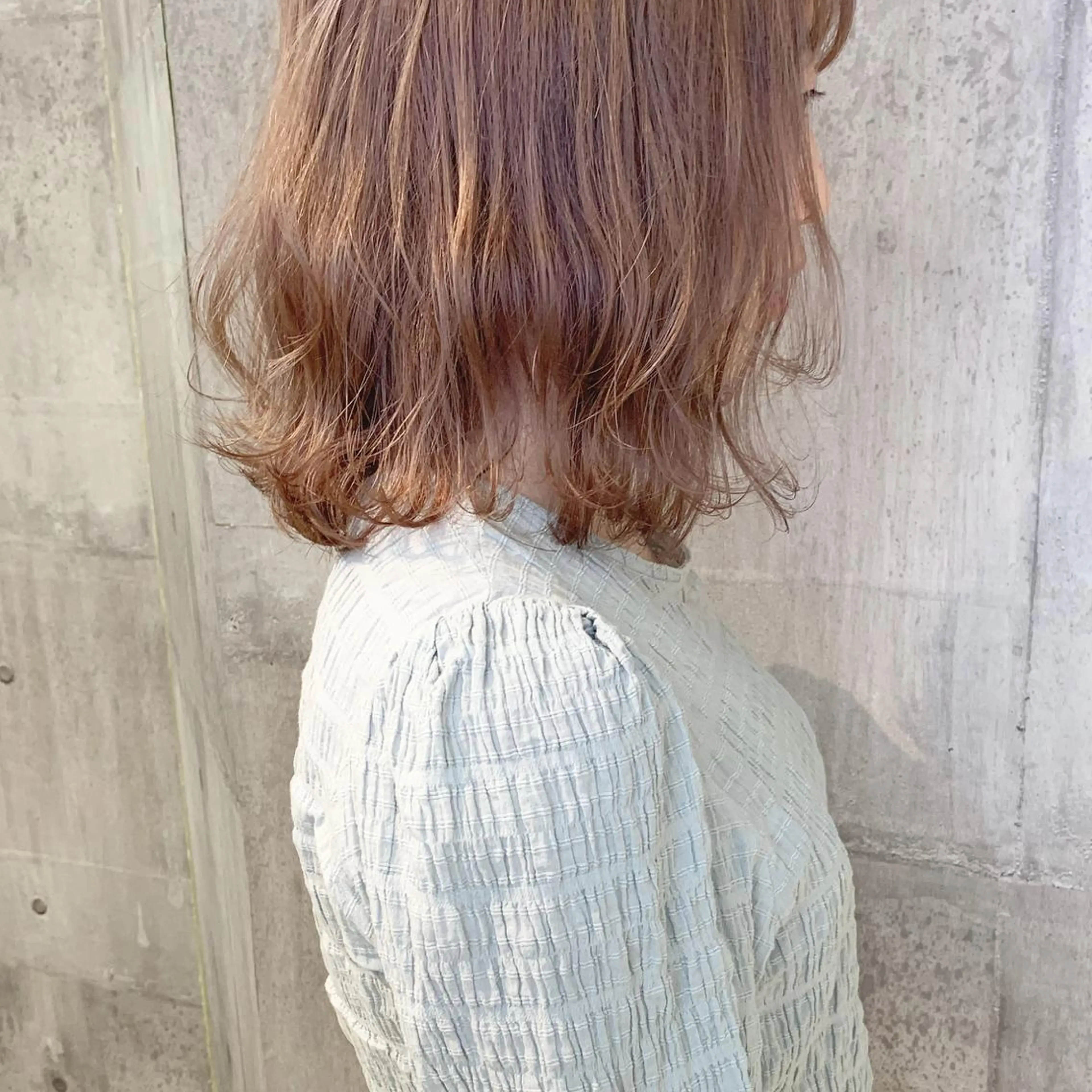 ミディアム カラー ベージュカラー ブリーチ ピンクカラー ピンクベージュ ﾊｲﾄｰﾝ/ｼｮｰﾄ 村上淳乃🐥のヘアスタイル