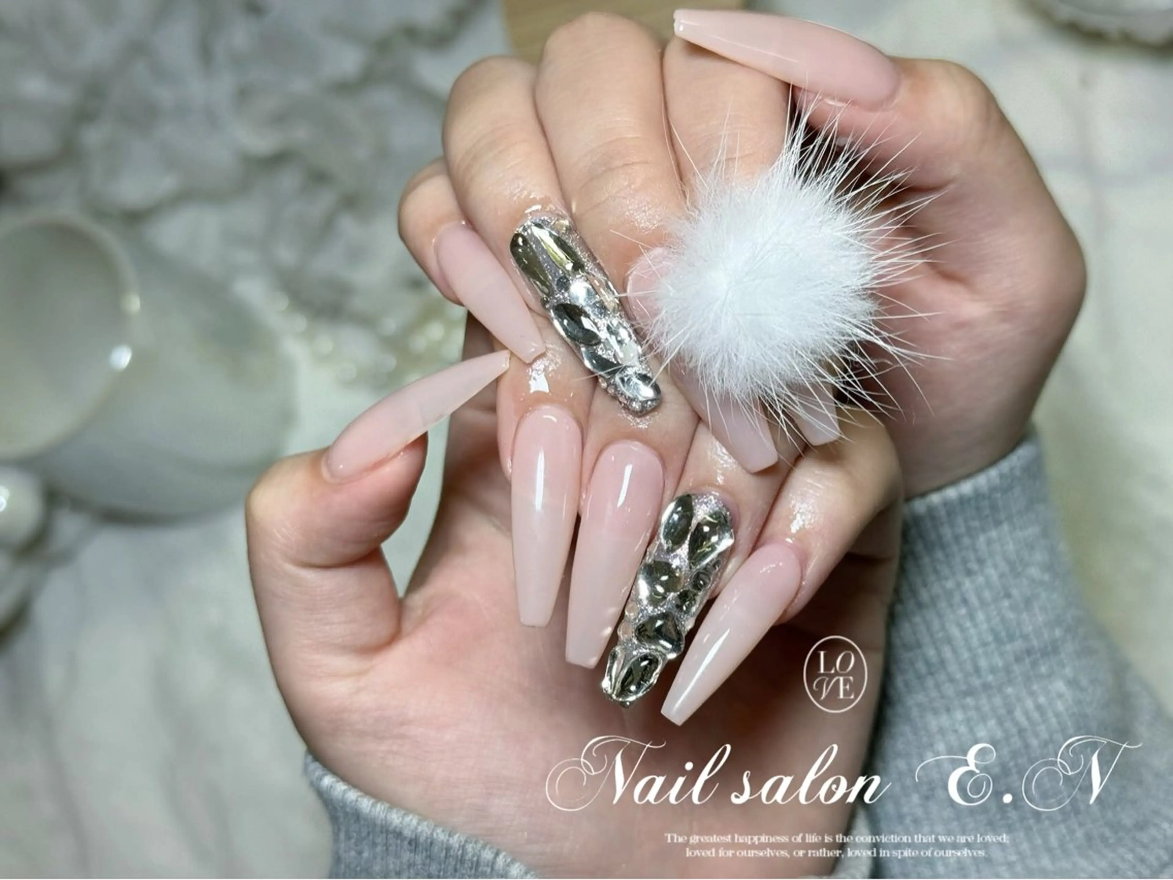 ネイル アートネイル オーロラネイル ガーリー キラキラネイル 韓国ネイル ハンドネイル E.N🦋 長さ出し/持ち込みのネイルデザイン