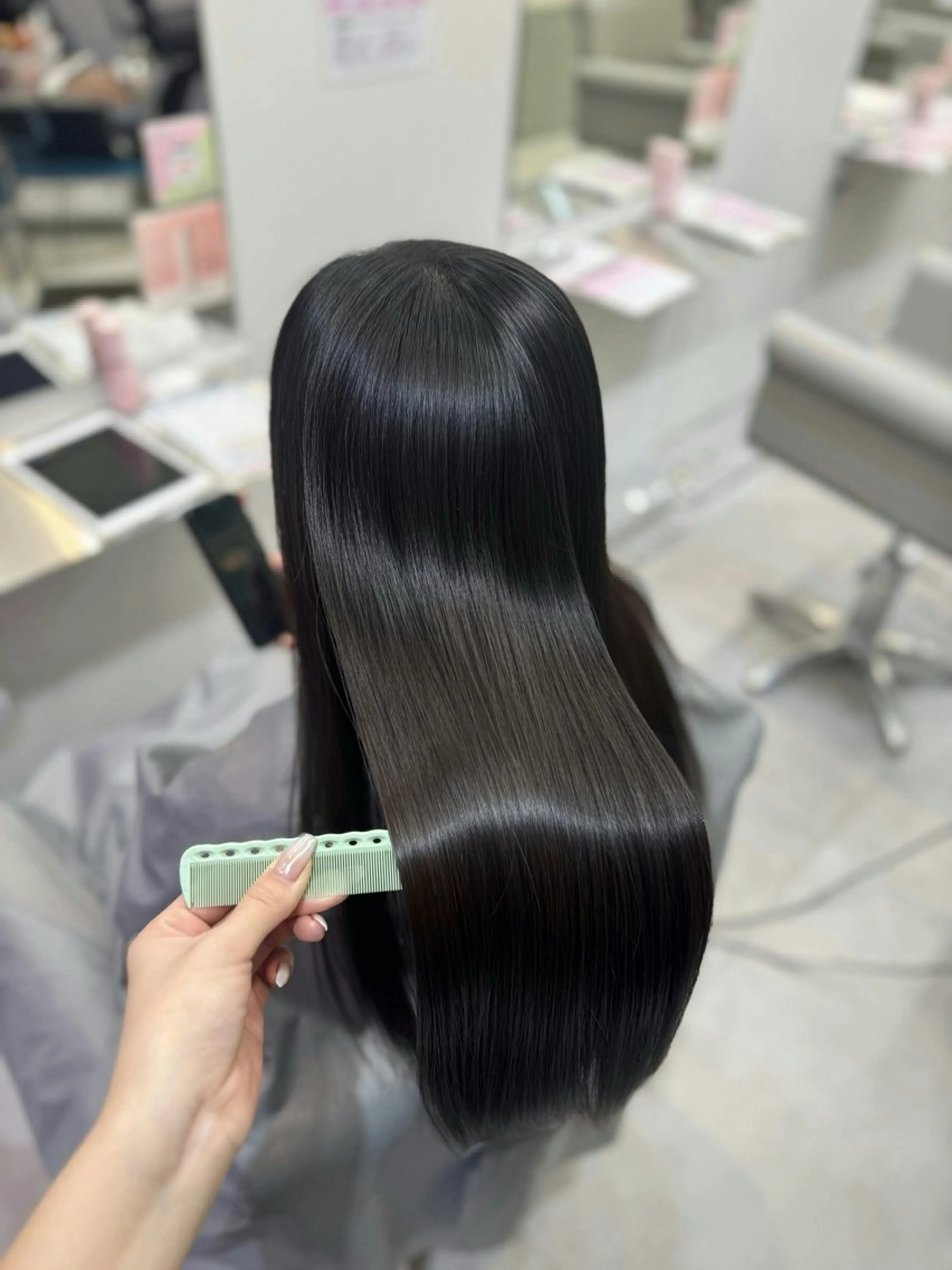 パーマ 縮毛矯正 amane໒꒱うる艶 ブリーチ透明感カラーのヘアスタイル