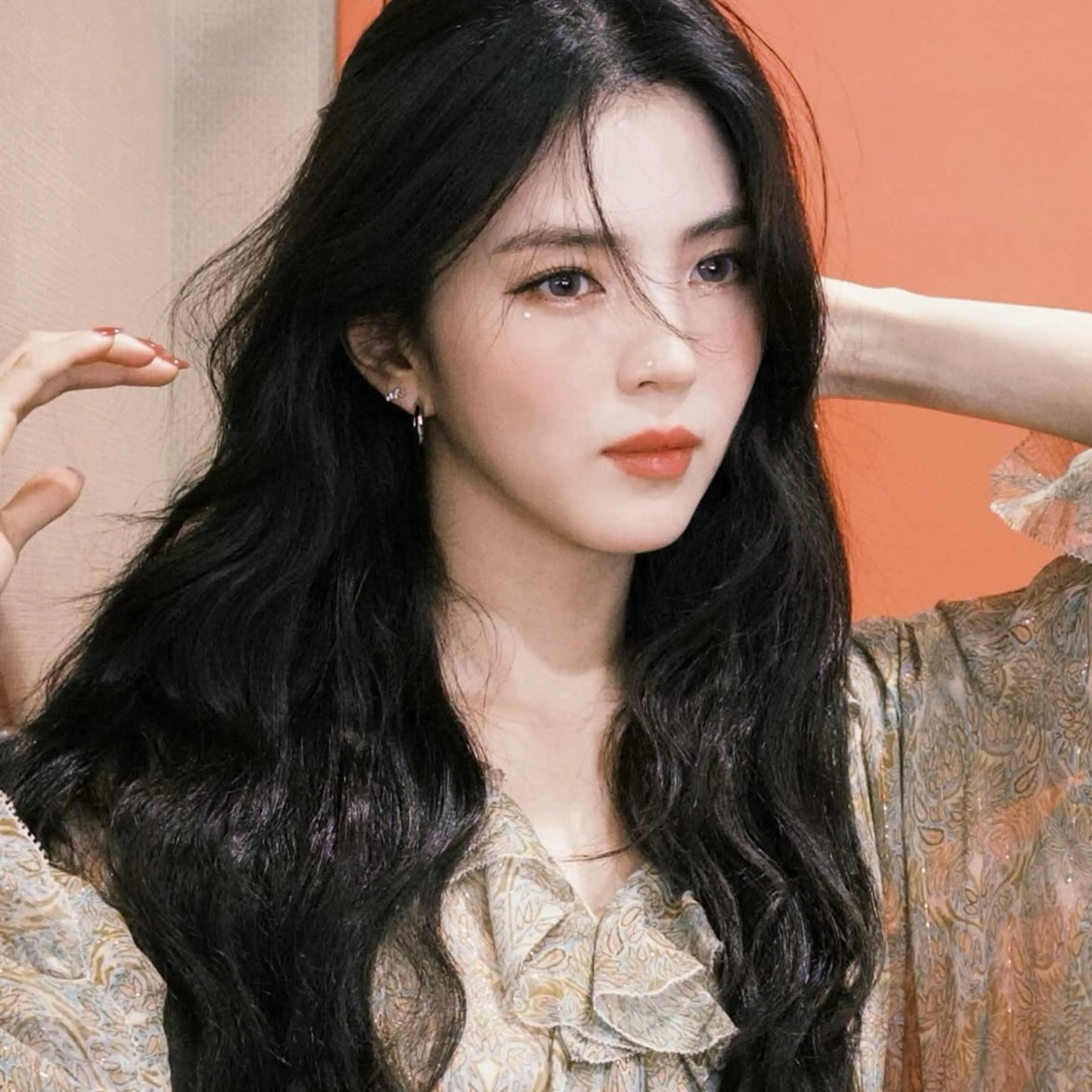 ロング カラー 透明感カラー 顔まわりレイヤー 顔周りカット ハッシュカット レイヤーカット カット ヘアカラー トリートメント nonoka オリーブ/レイヤーのヘアスタイル