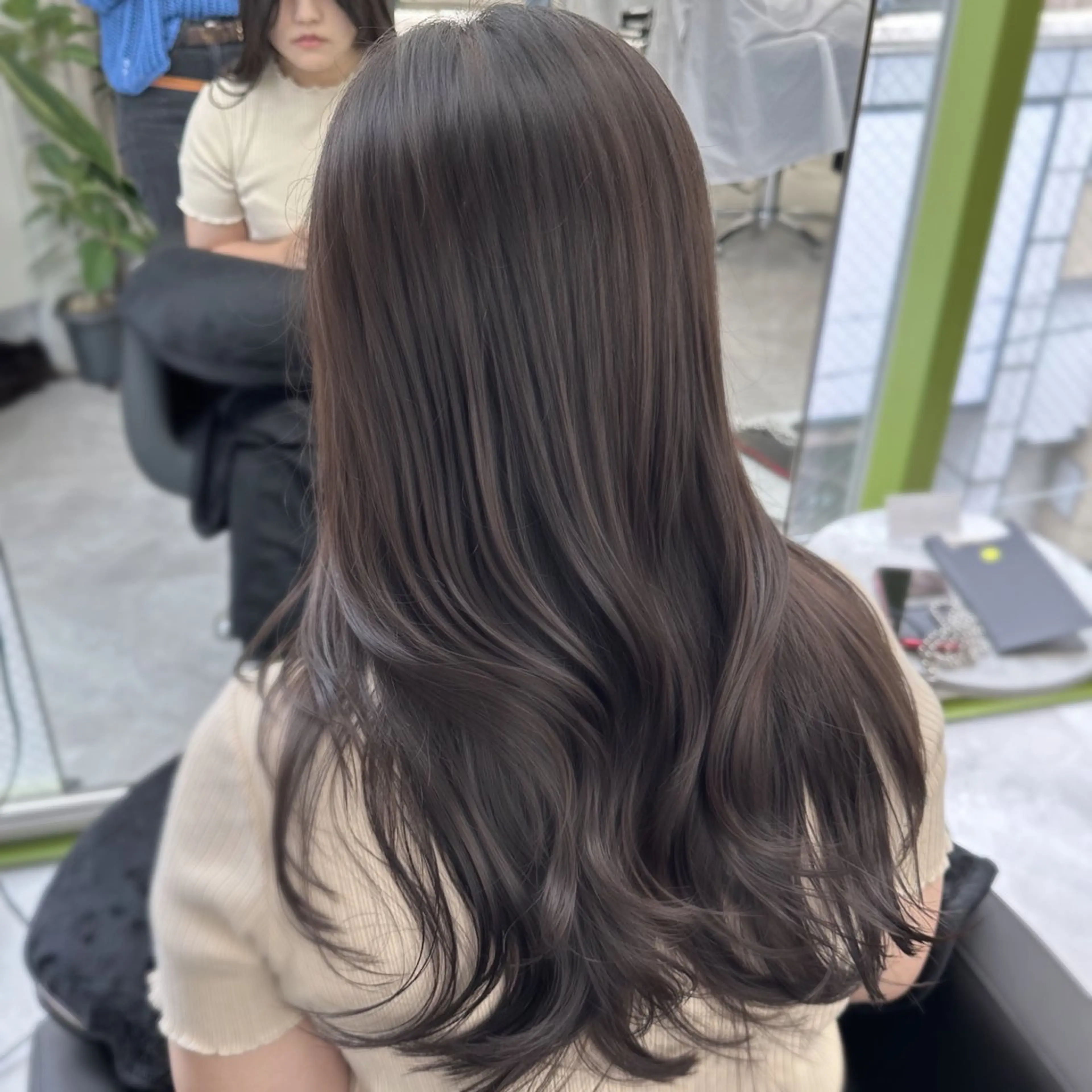 🖤黒染めじゃない🖤ダメージレス透明感のある"暗髪"艶カラー¥5,500の写真