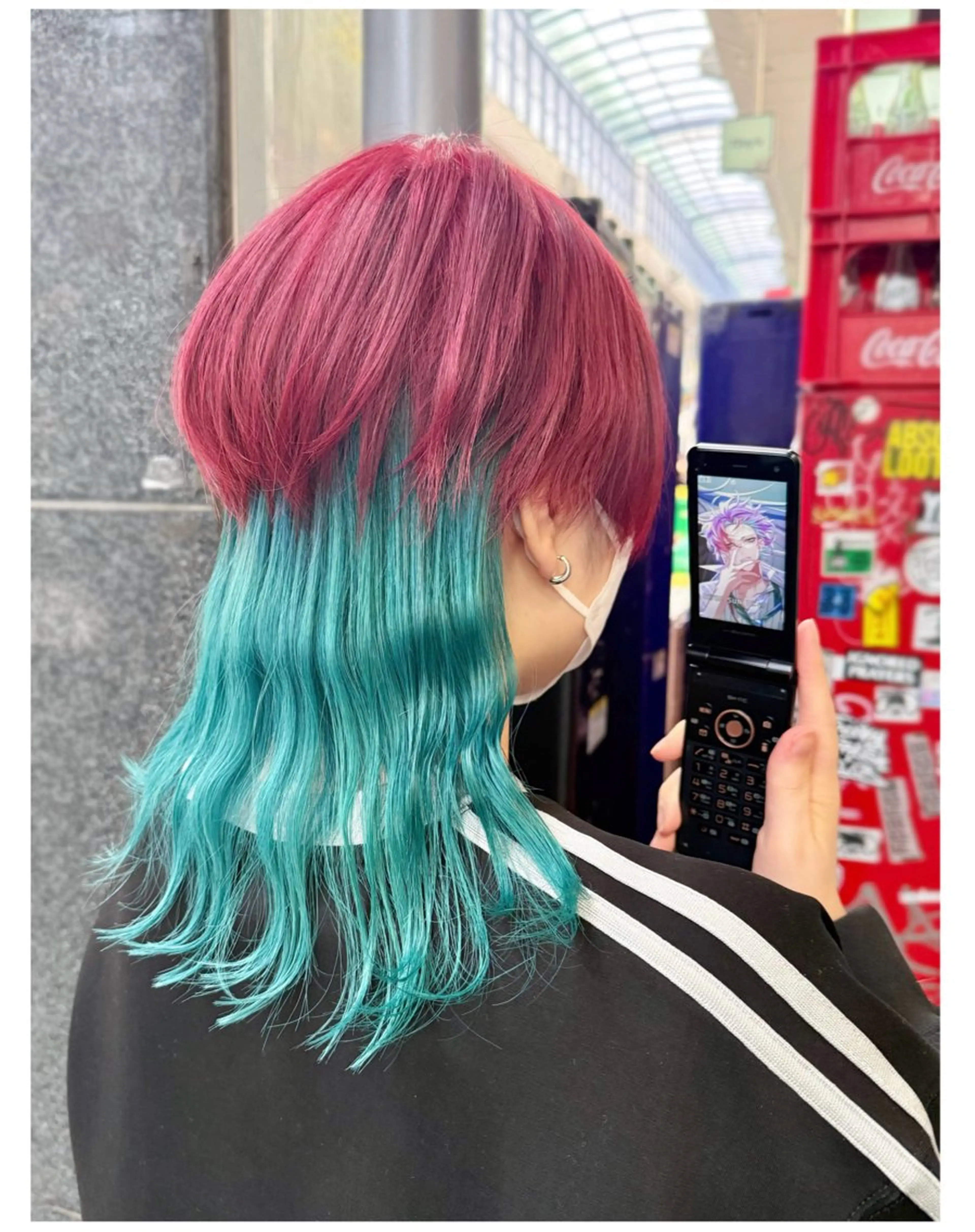 ミディアム カラー ウルフカット ヘアカラー GARU-ガル-所属・TSUNO🦖 派手髪/オタク美容師のヘアスタイル