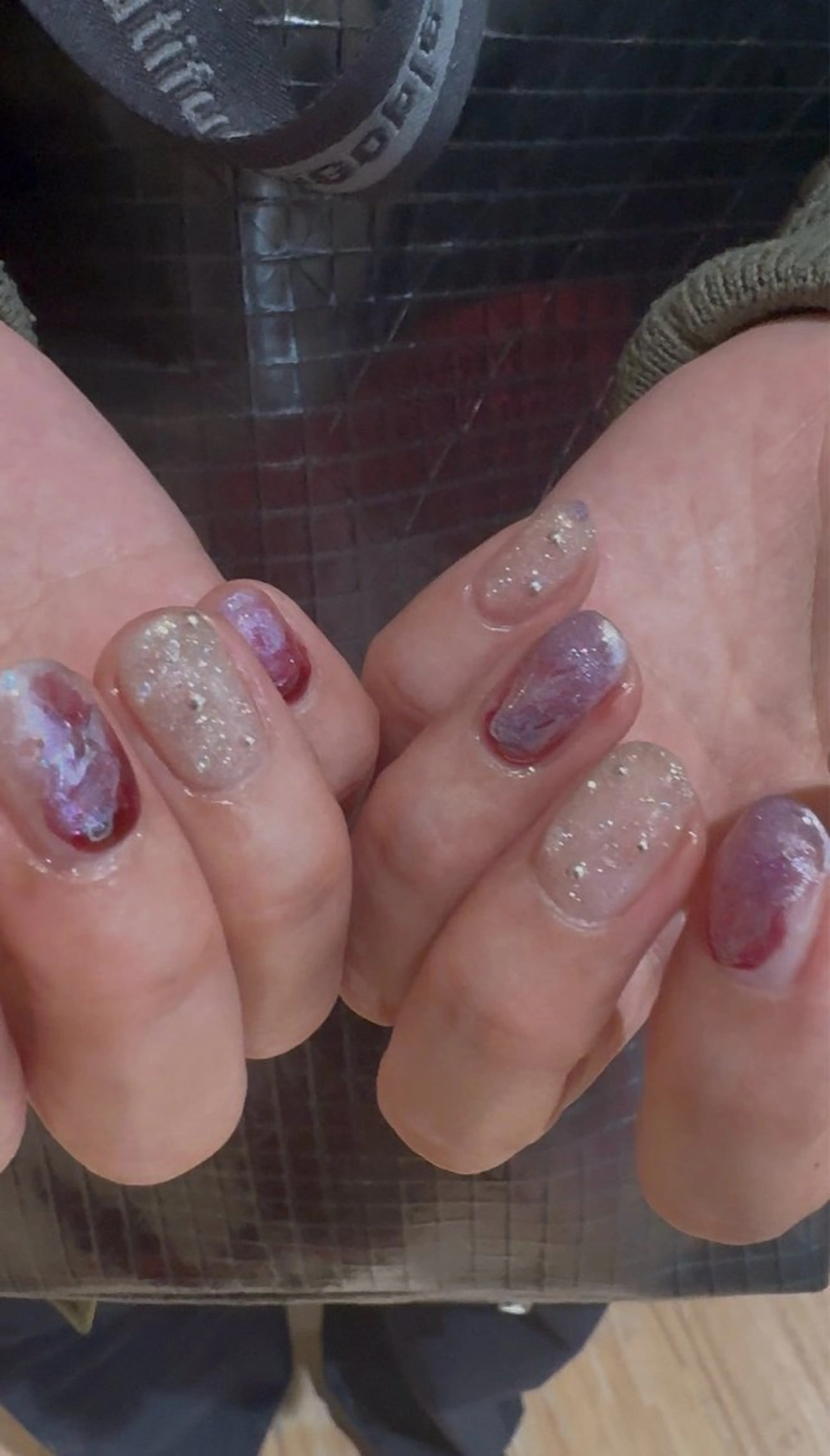 ネイル オーロラネイル ニュアンスネイル モンタナ nailのネイルデザイン