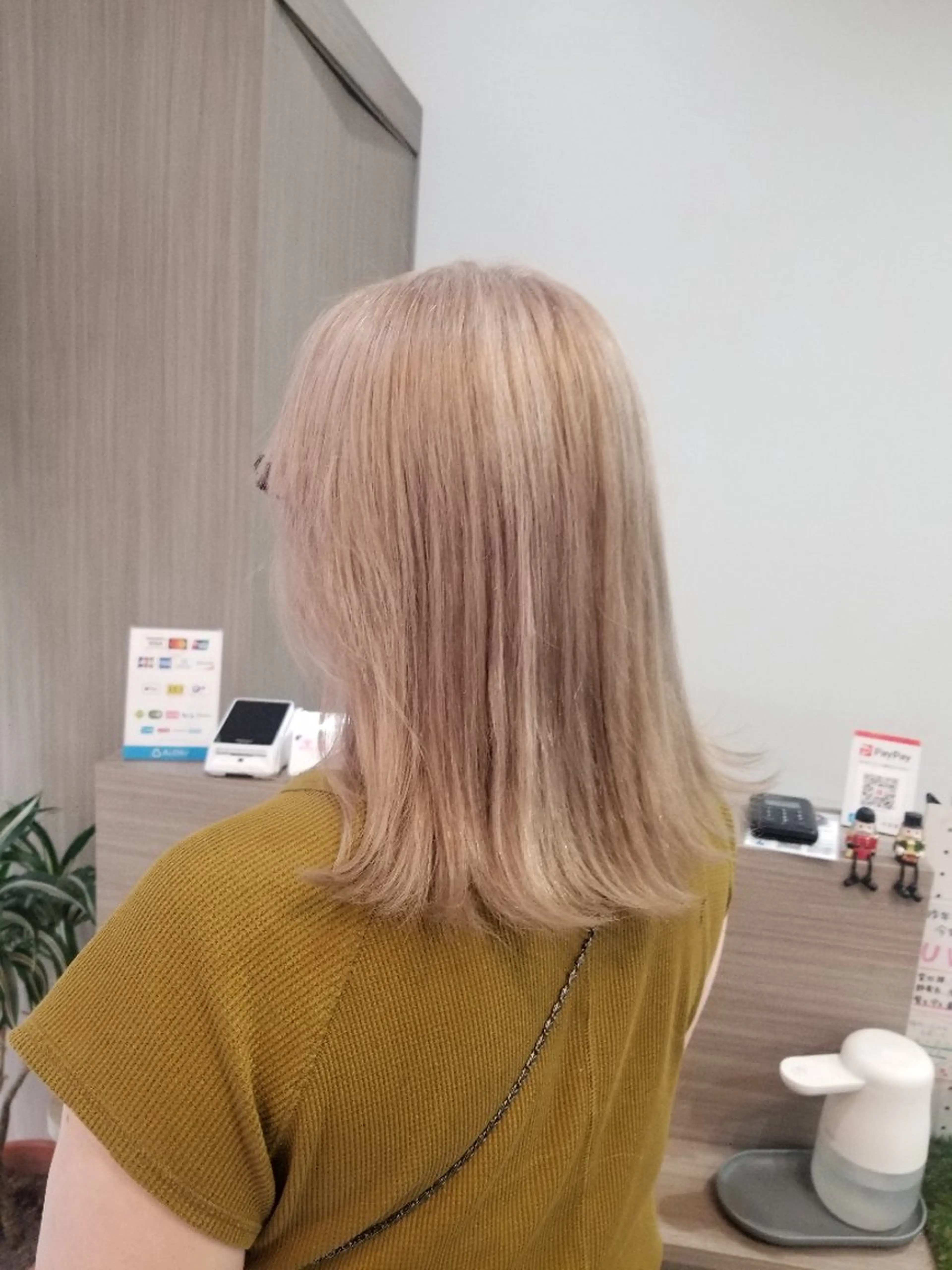 カラー 暖色🍎透明感カラー 🩵小林かりんのヘアスタイル