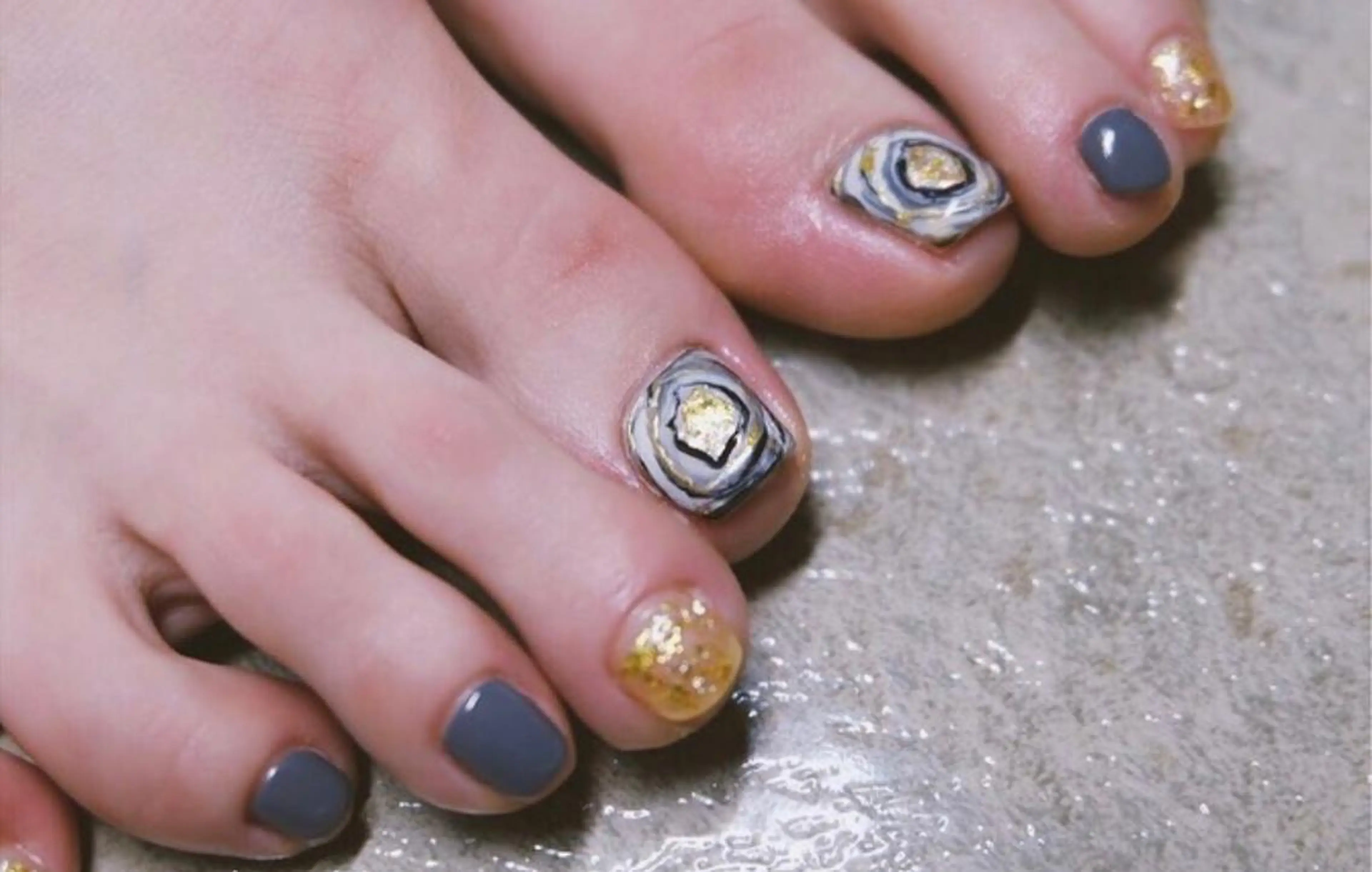 ネイル アートネイル 佐藤 真衣の眉毛・アイブロウイメージ