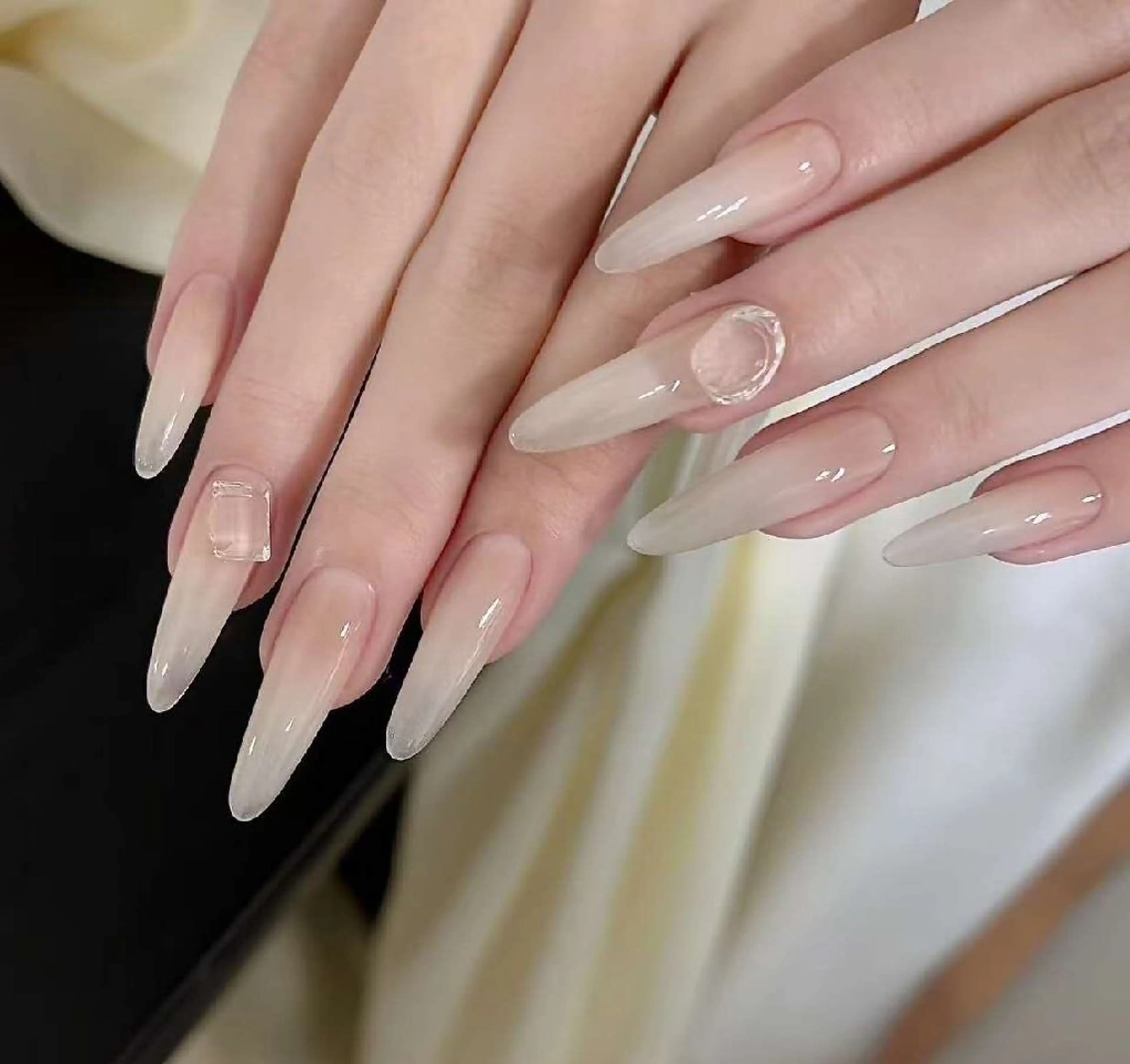 ネイル オーロラネイル フラワーネイル フットネイル フレンチネイル ジェルネイル ハンドネイル Oomiya 服部のネイルデザイン