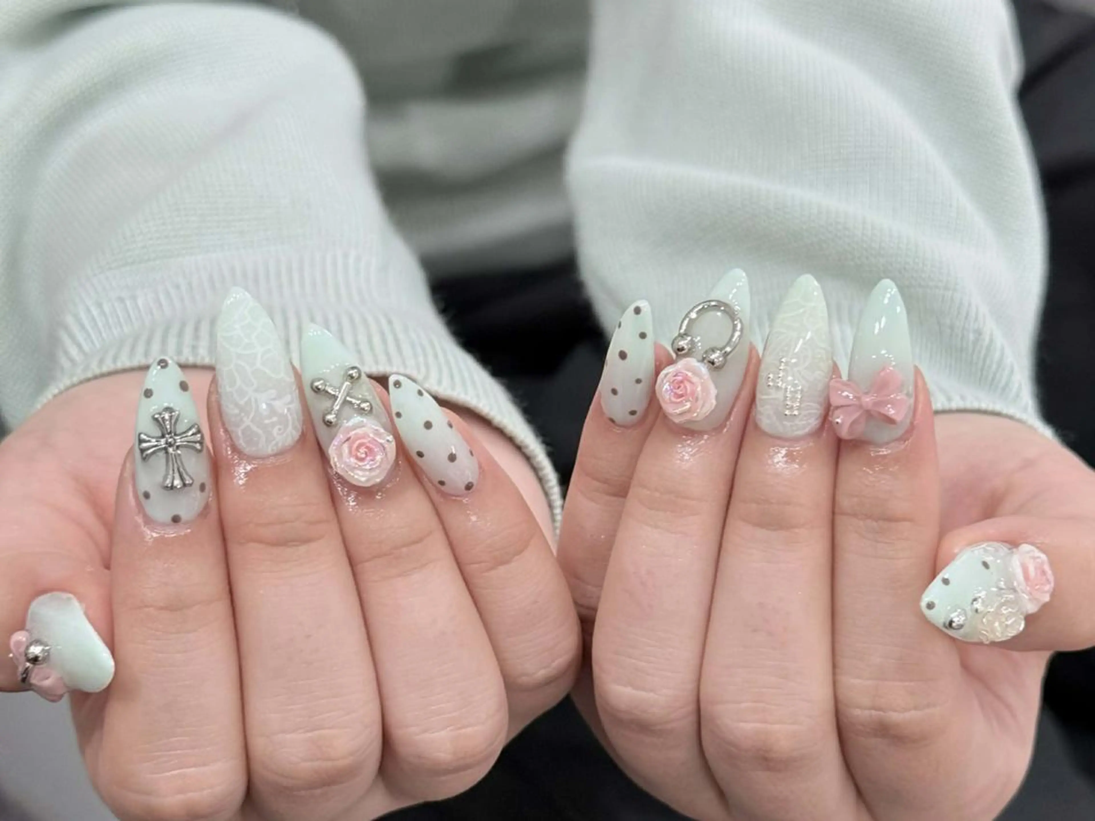 ネイル 長さ出し グラデーション 卒業式 キラキラネイル マグネットネイル Emi🌸Belle Nail Salonのネイルデザイン