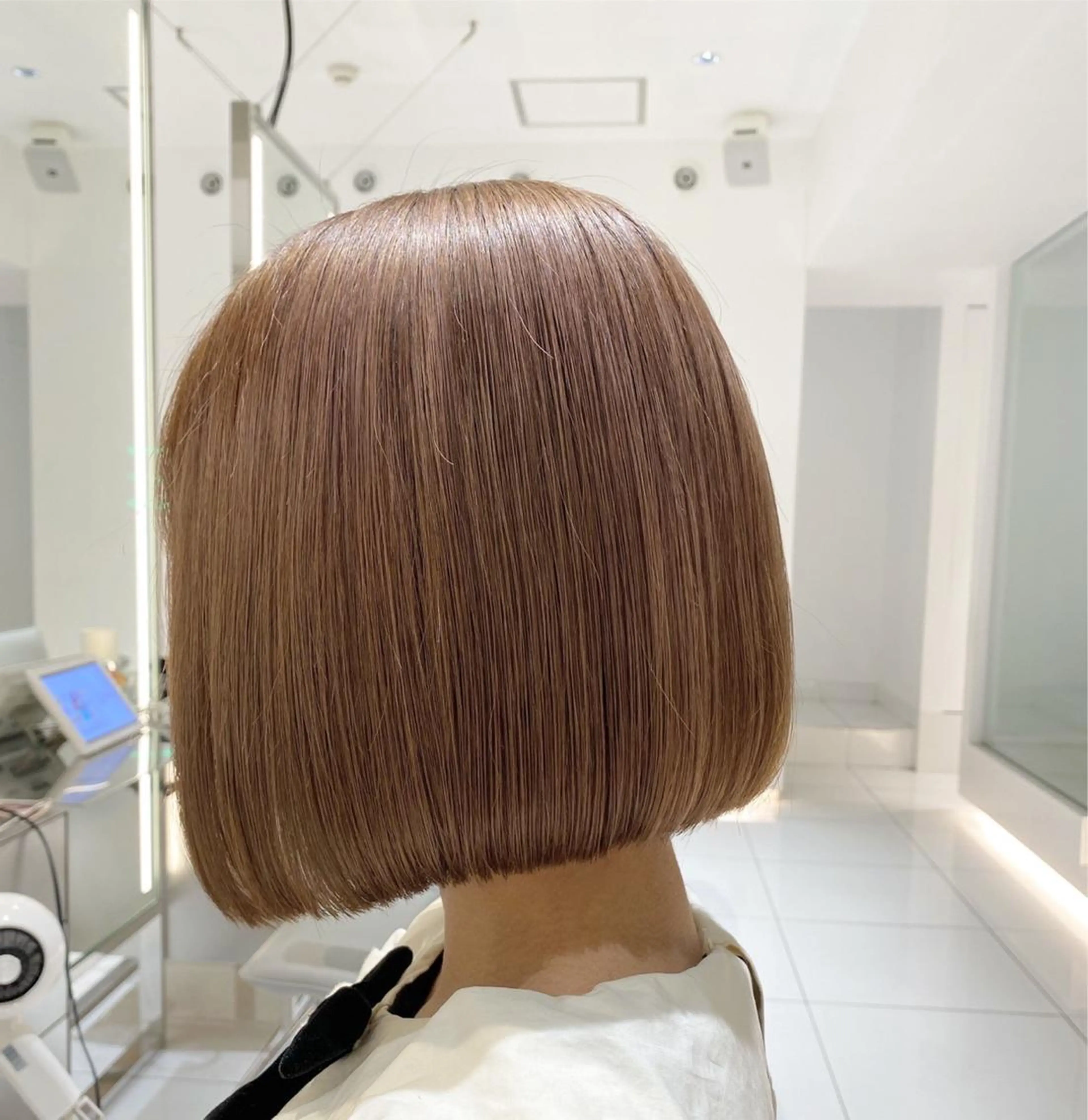 ショート カラー TaNa. 笑南(えみな)のヘアスタイル