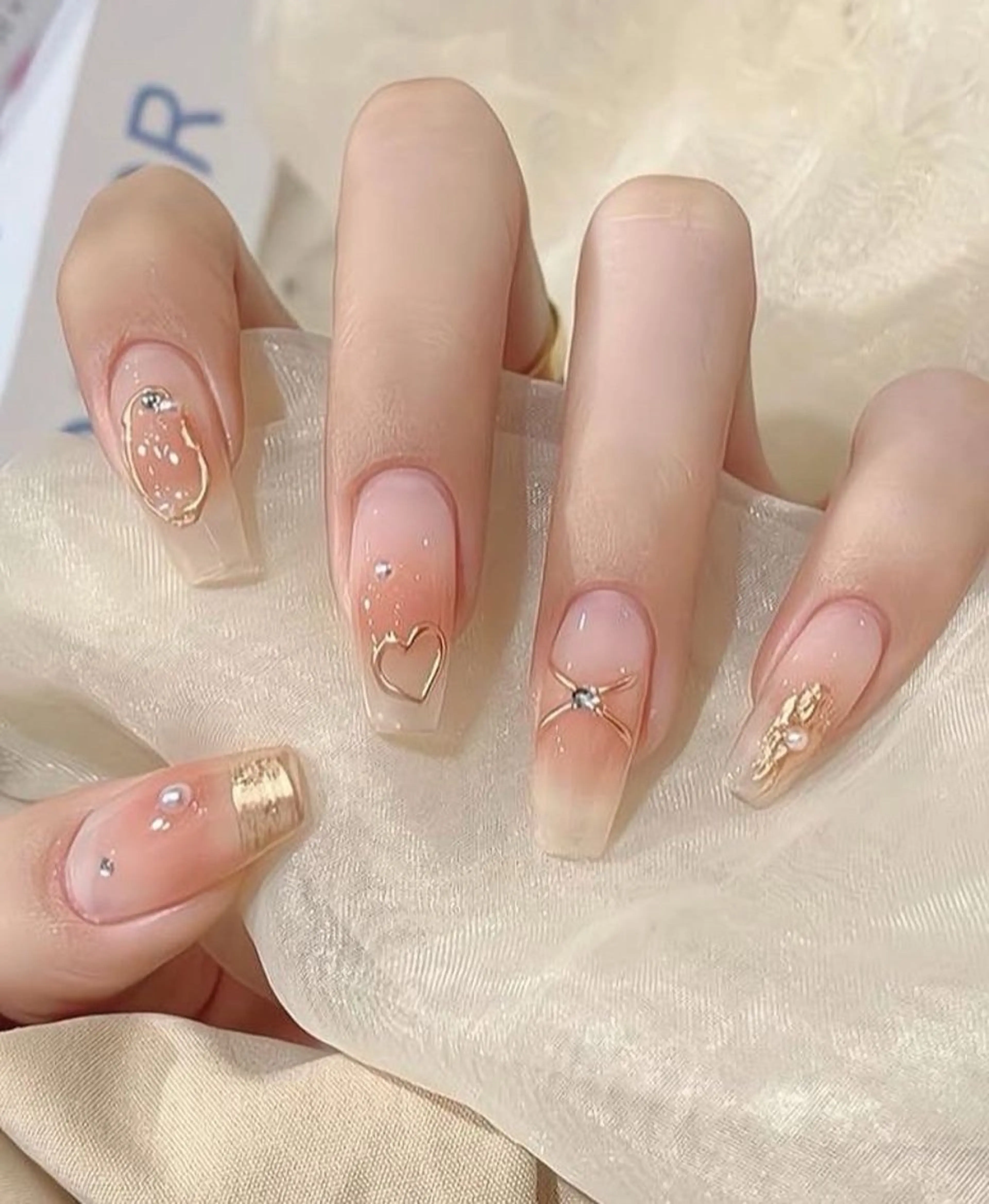 ネイル ハンドネイル RINN ANA.CHUOのネイルデザイン