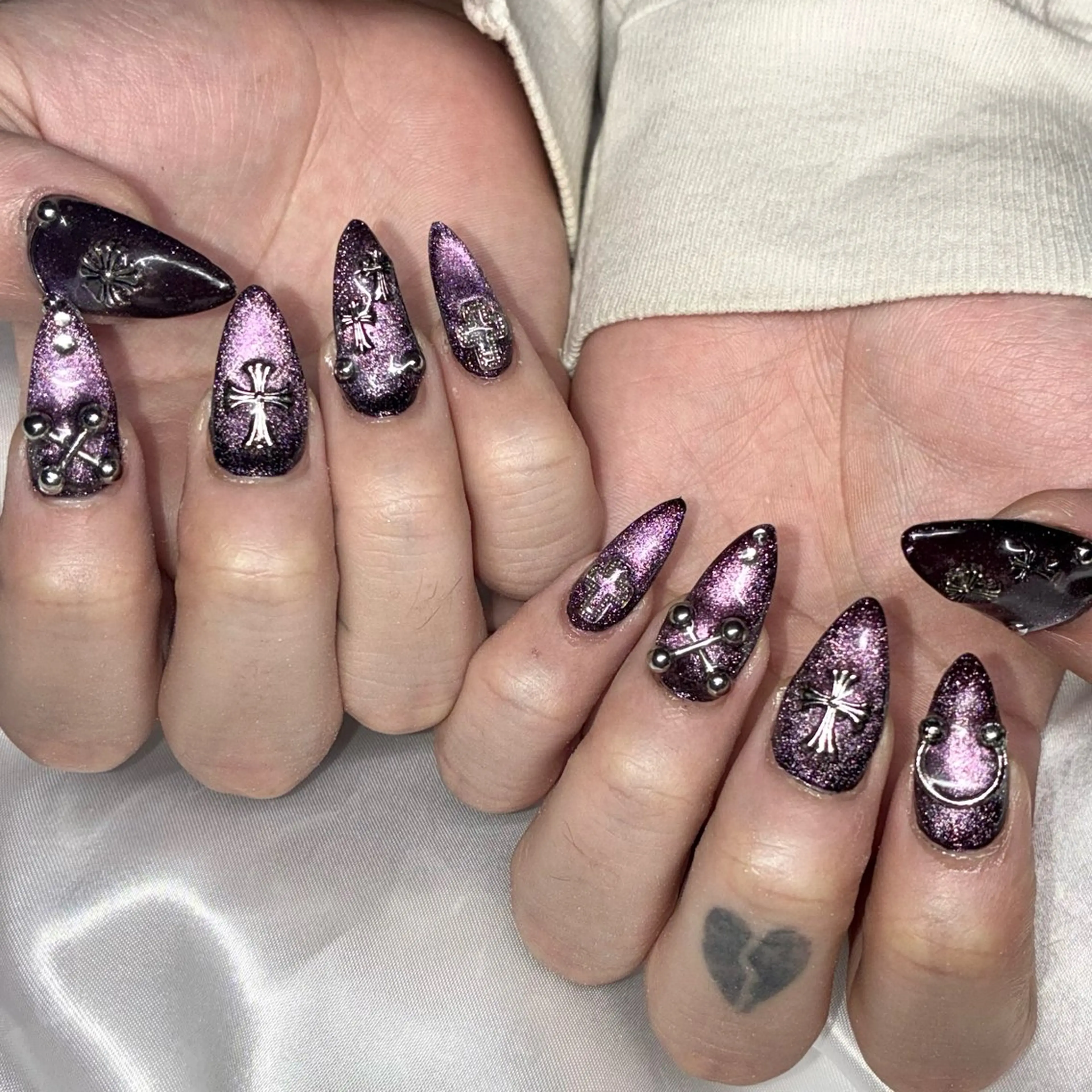 ネイル ジェルネイル マグネットネイル ハンドネイル Nail ヌシん家 AKANEのネイルデザイン