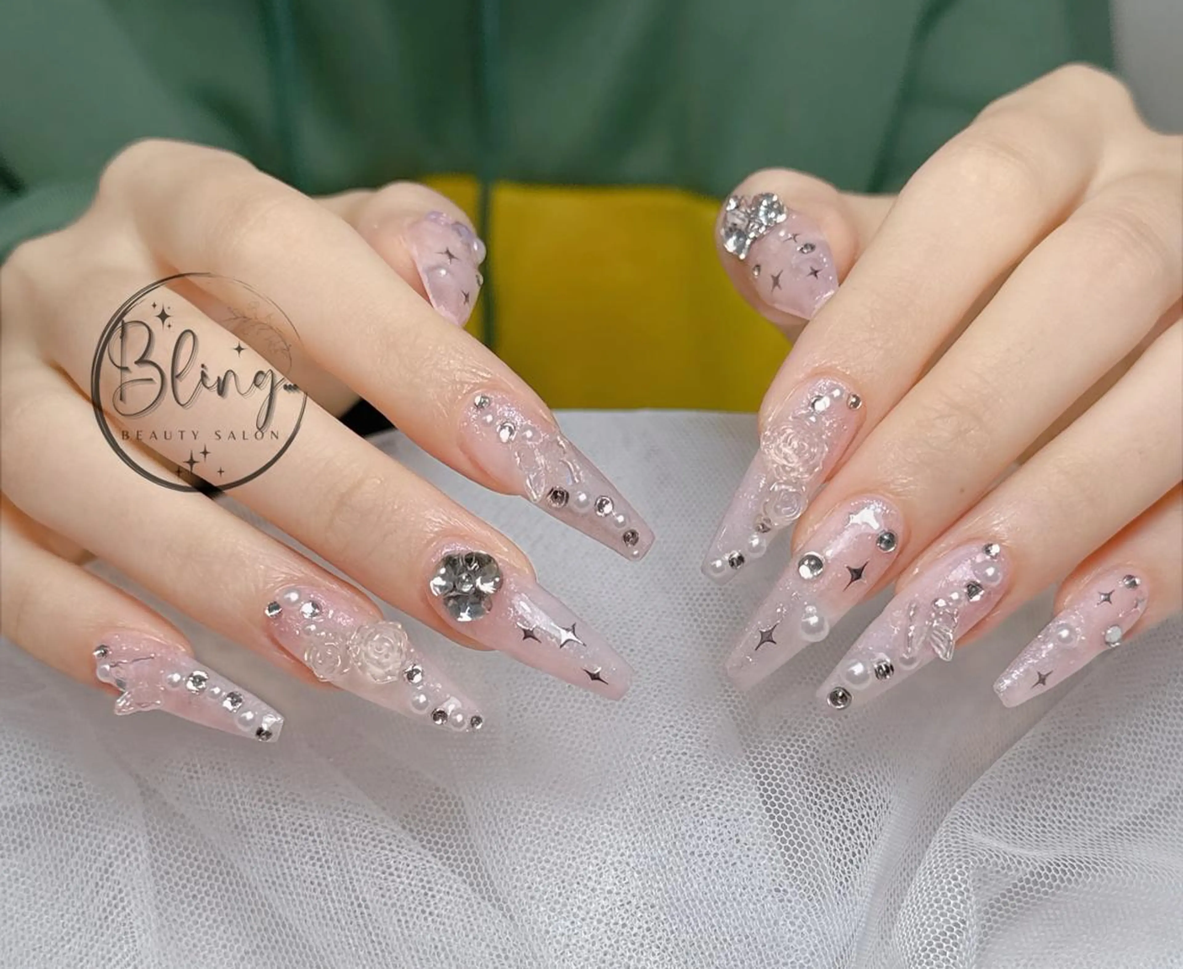 ロング カラー ベージュカラー グラデーションカラー ピンクカラー 韓国風ヘア ハンドネイル ニュ クインのネイルデザイン