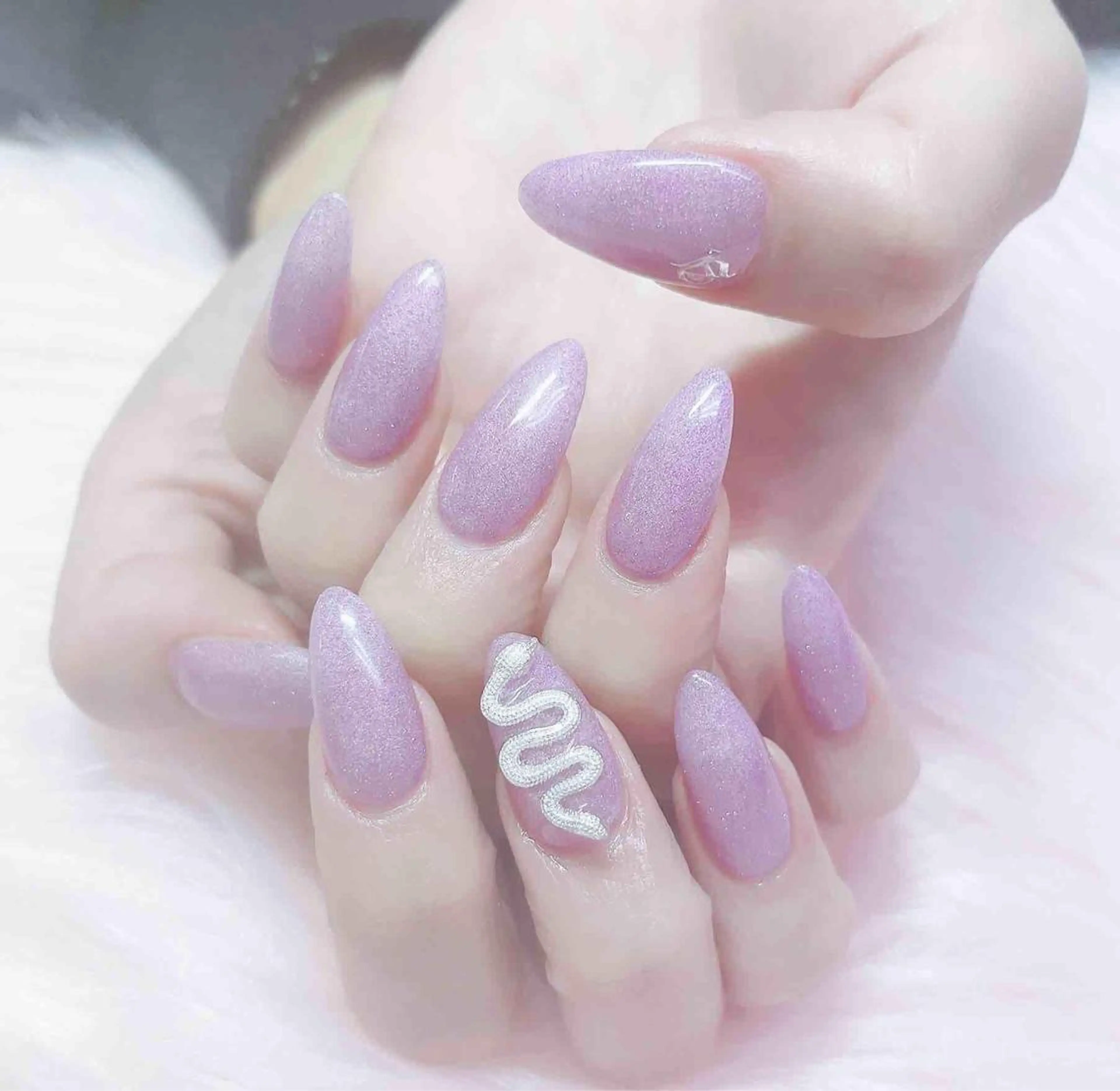 ネイル ハンドネイル MoonNail ユリ🌸のネイルデザイン