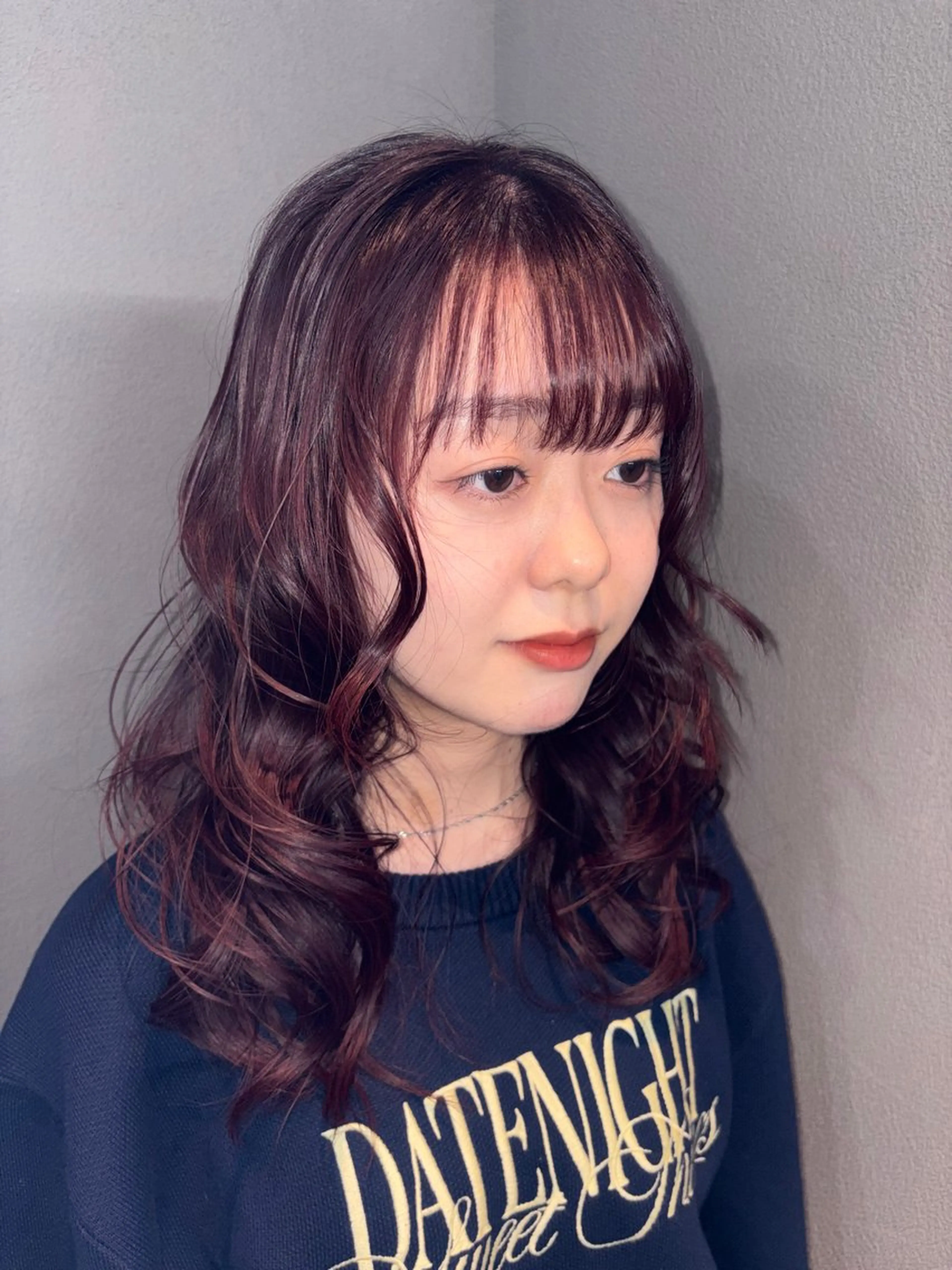 セミロング カラー ブラウンカラー ピンクカラー ピンクブラウン レイヤーカット トリートメント 淀 小南津のヘアスタイル