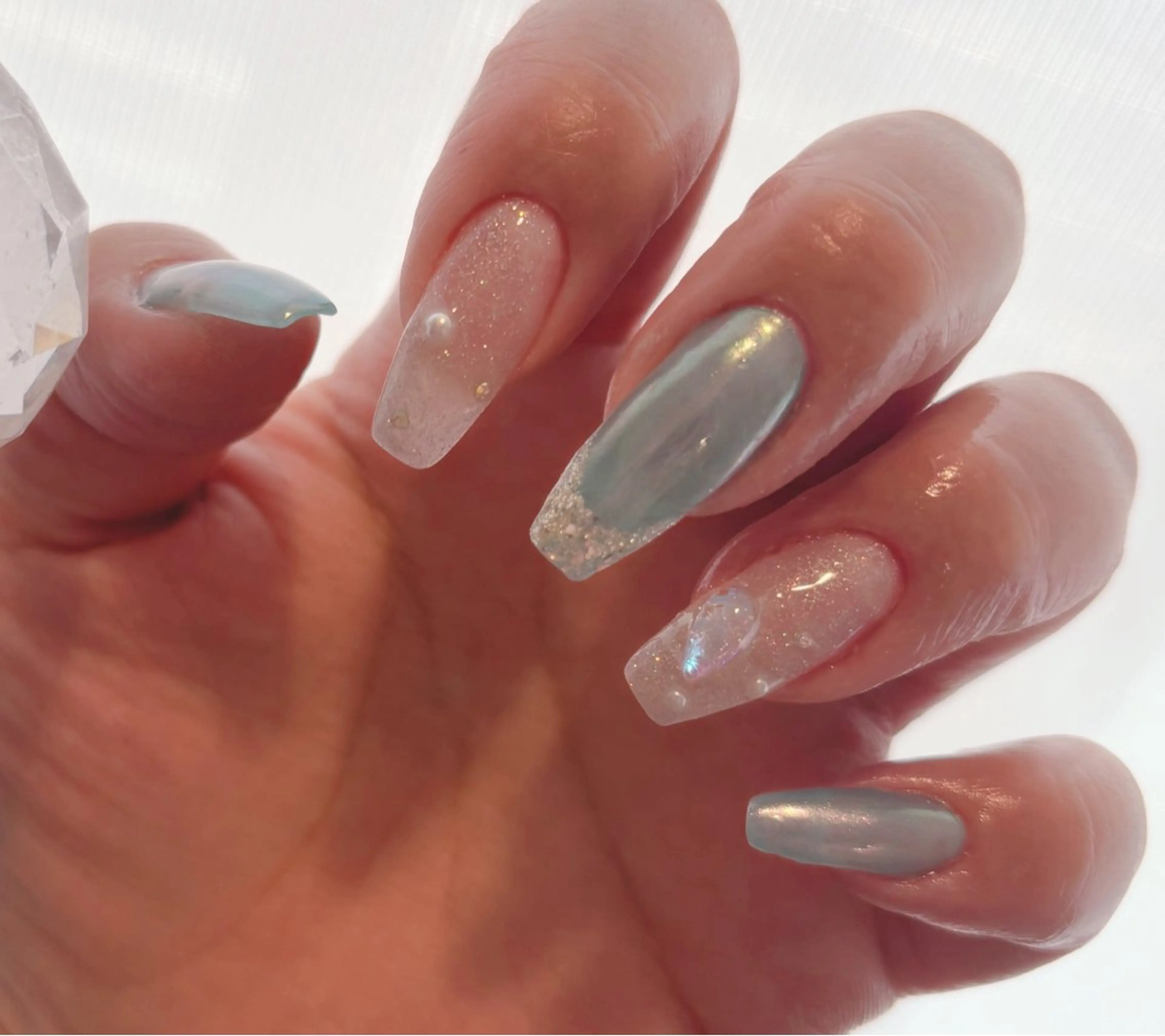 ネイル ジェルネイル キラキラネイル オフィスネイル パラジェル ワンホンネイル ハンドネイル Shanti🩵 NARITAのネイルデザイン