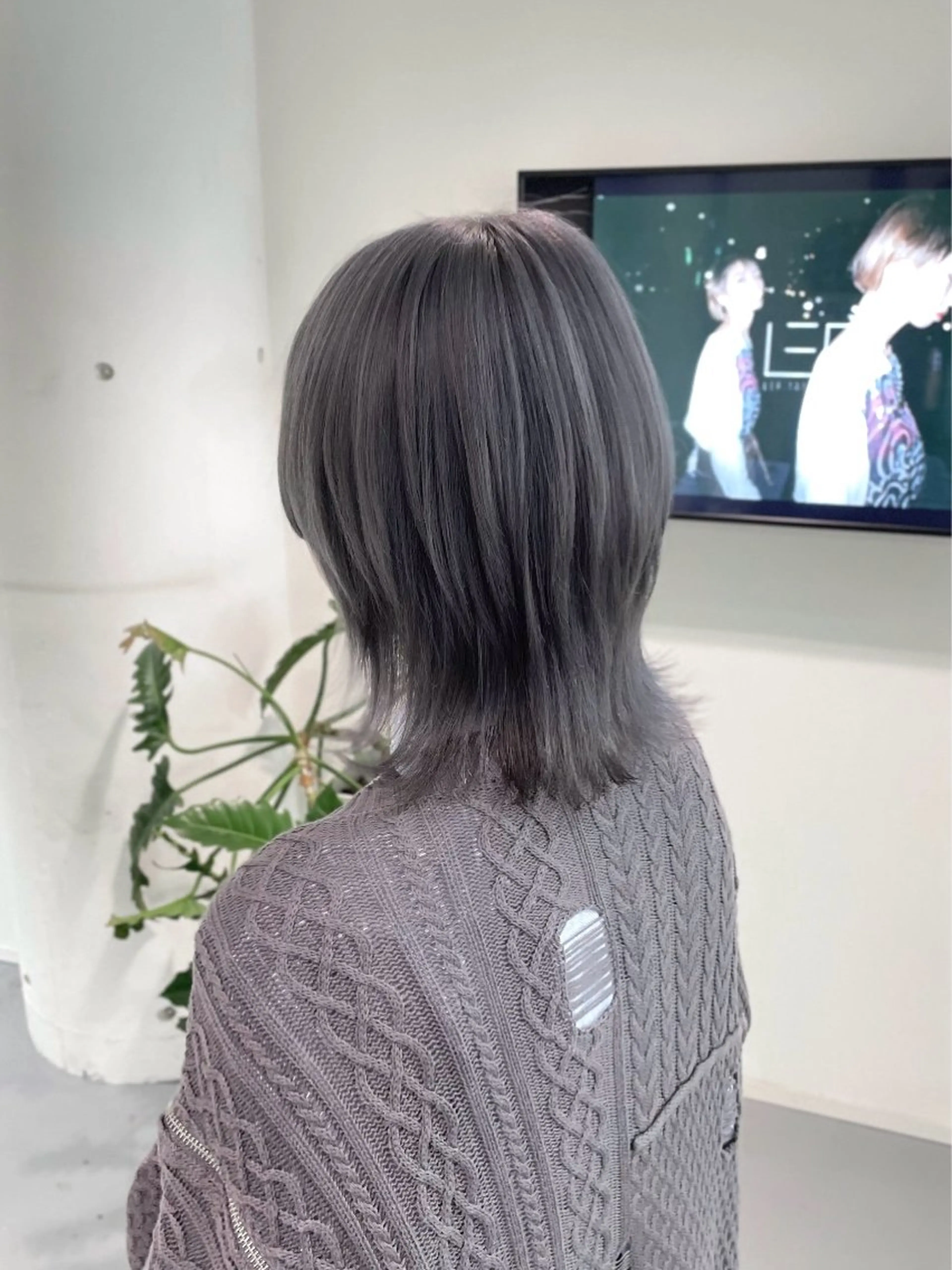 ミディアム カット ヘアカラー 西山祐生/ハイトーン /ケアブリーチ/艶髪のヘアスタイル