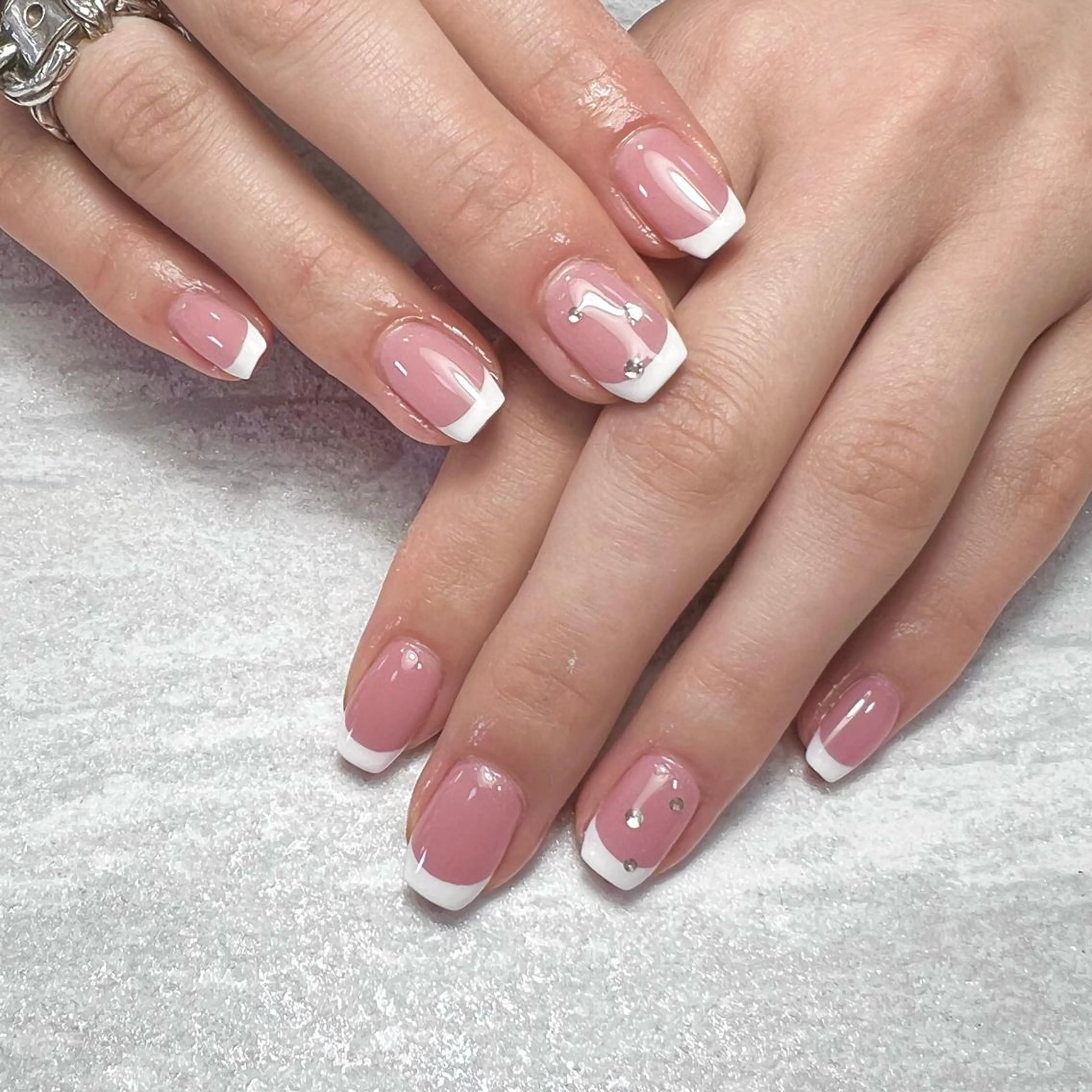ネイル NAIL303所属・NAIL303 🛼 SHIORIのネイルデザイン