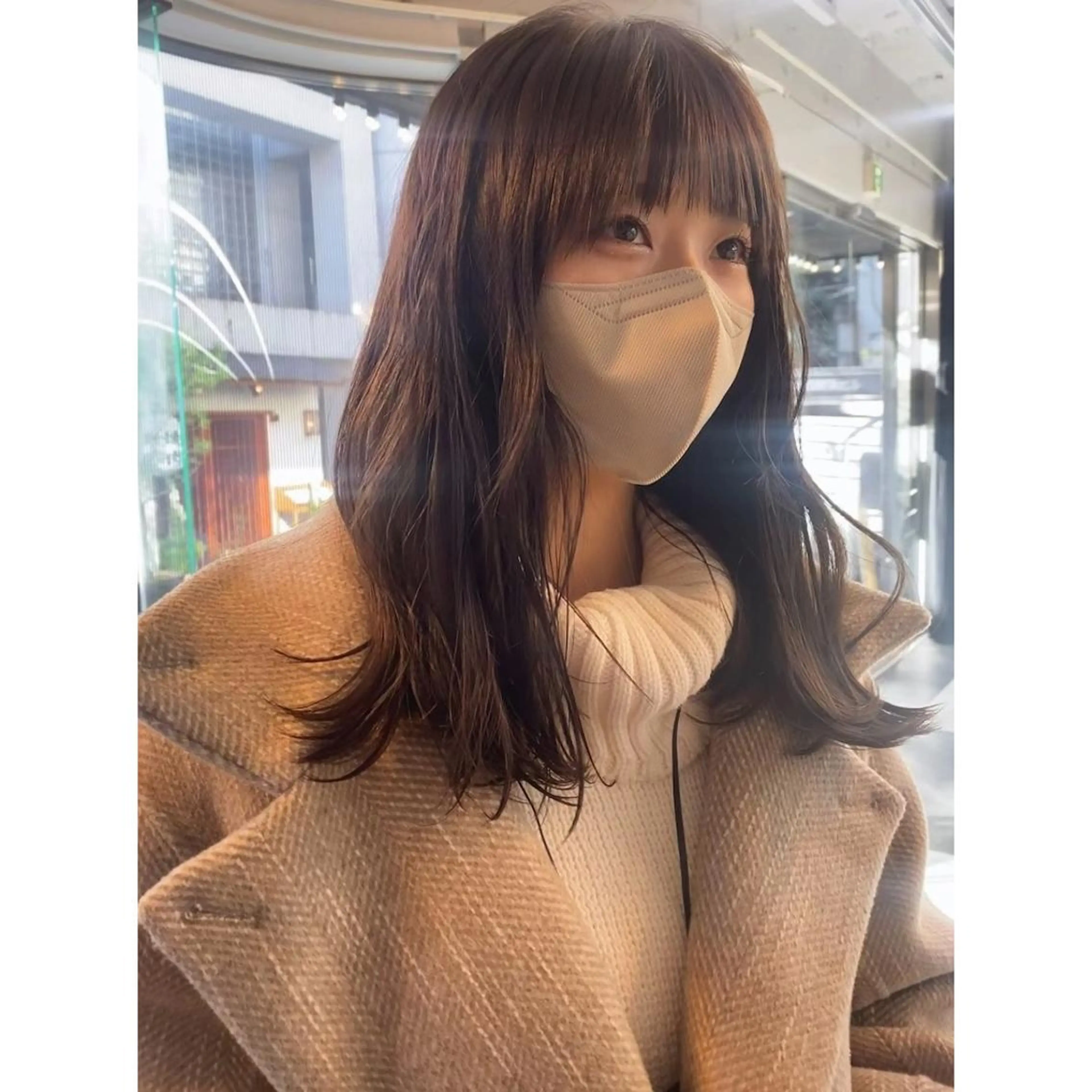 セミロング カラー 透明感カラー 大石 沙季のヘアスタイル