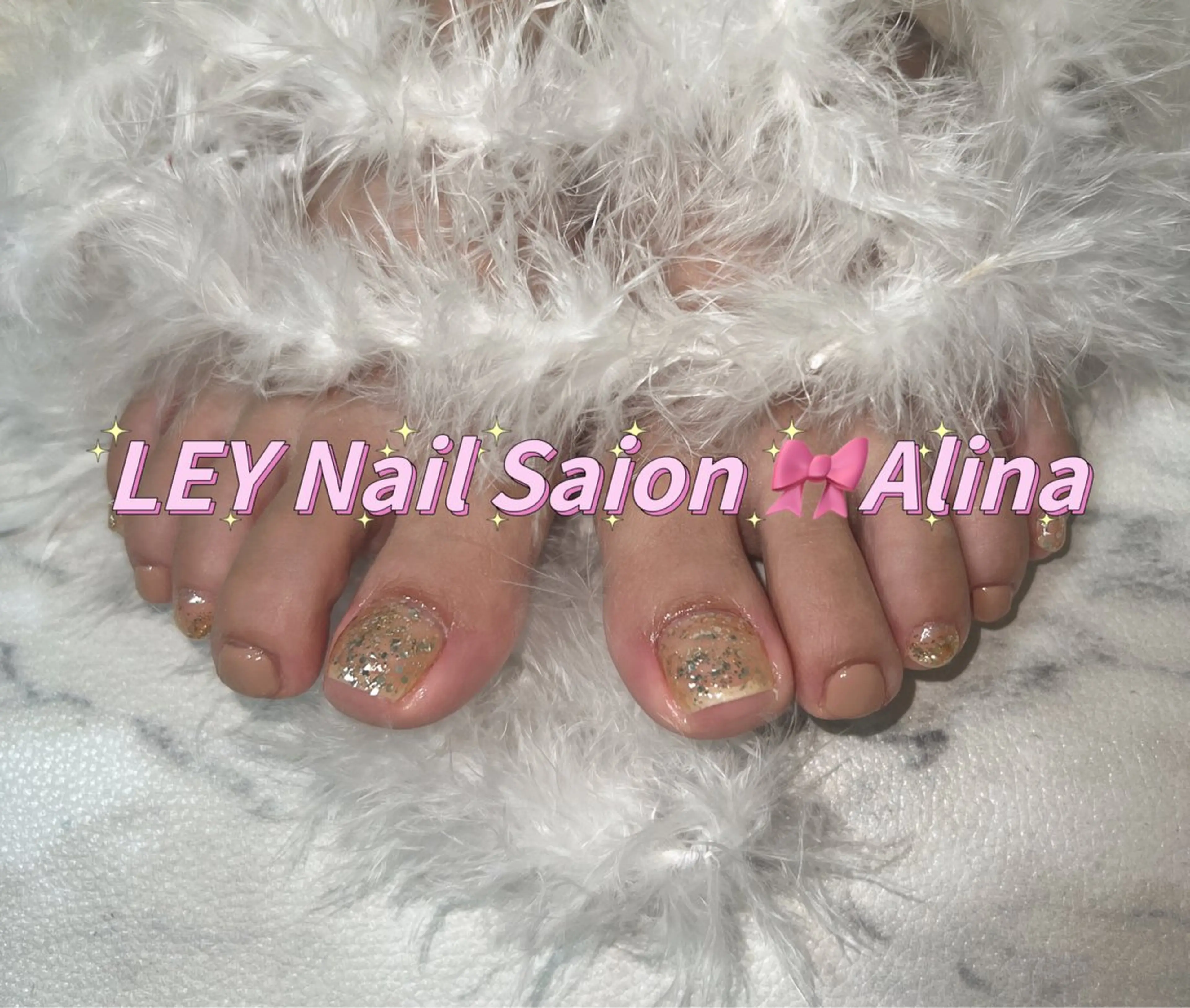ネイル フットネイル 🌼 Alinaのネイルデザイン