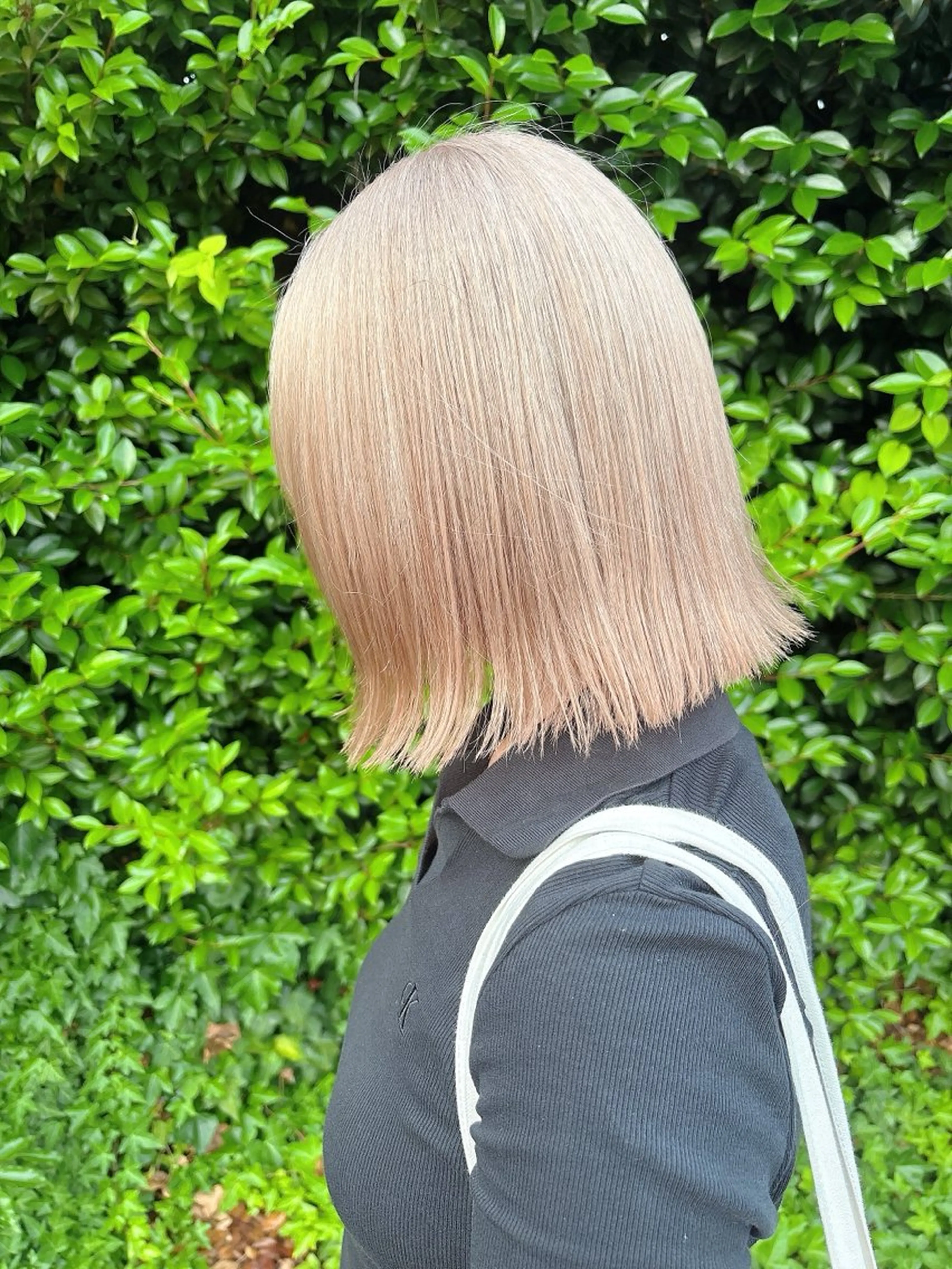 ミディアム カット ヘアカラー 安藤 ひなたのヘアスタイル