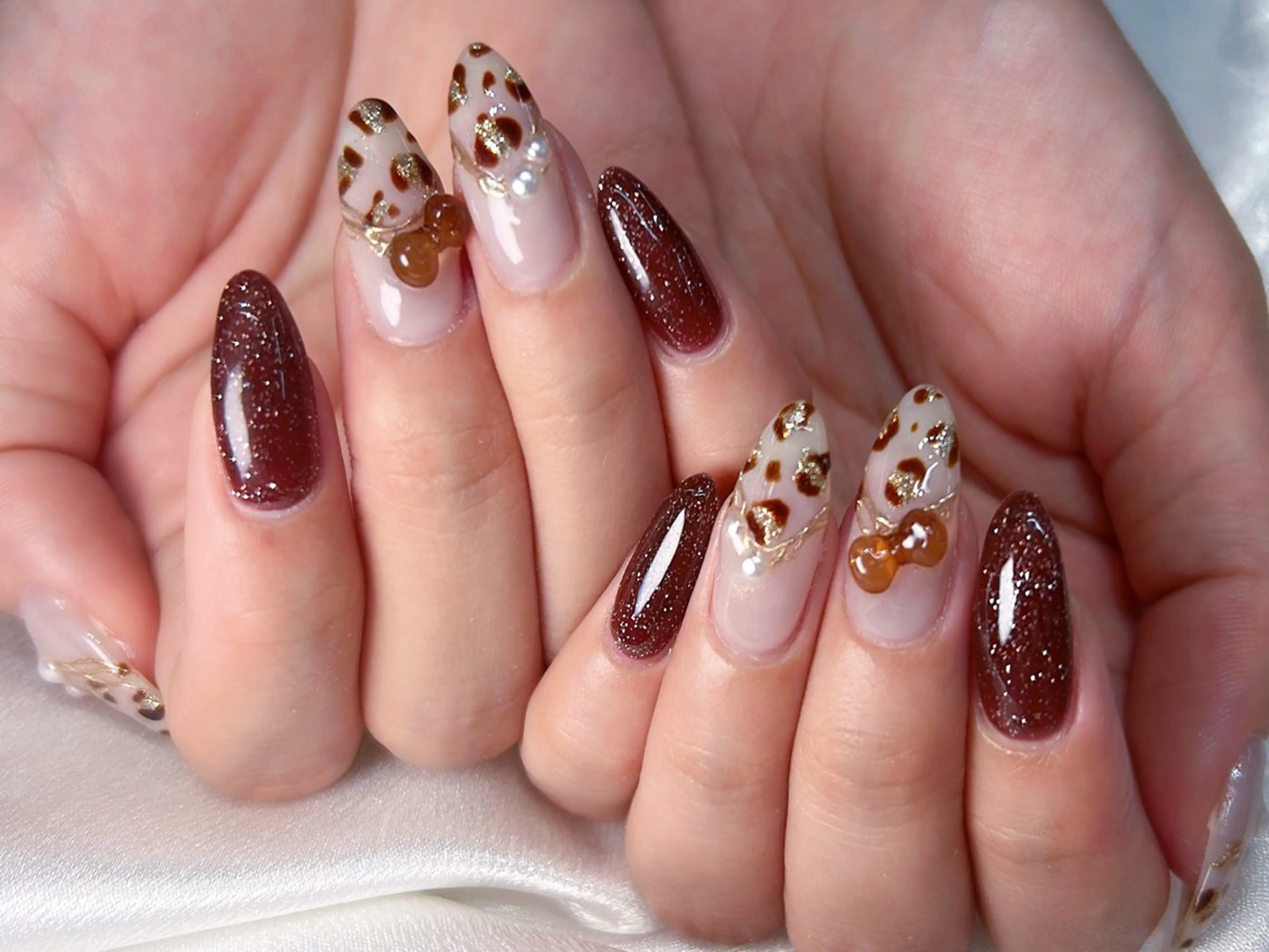 ネイル アートネイル べっ甲ネイル チークネイル 長さ出し フットネイル ハンドネイル ハンドケア ラッキーネイルサロン 西川口東口店のネイルデザイン