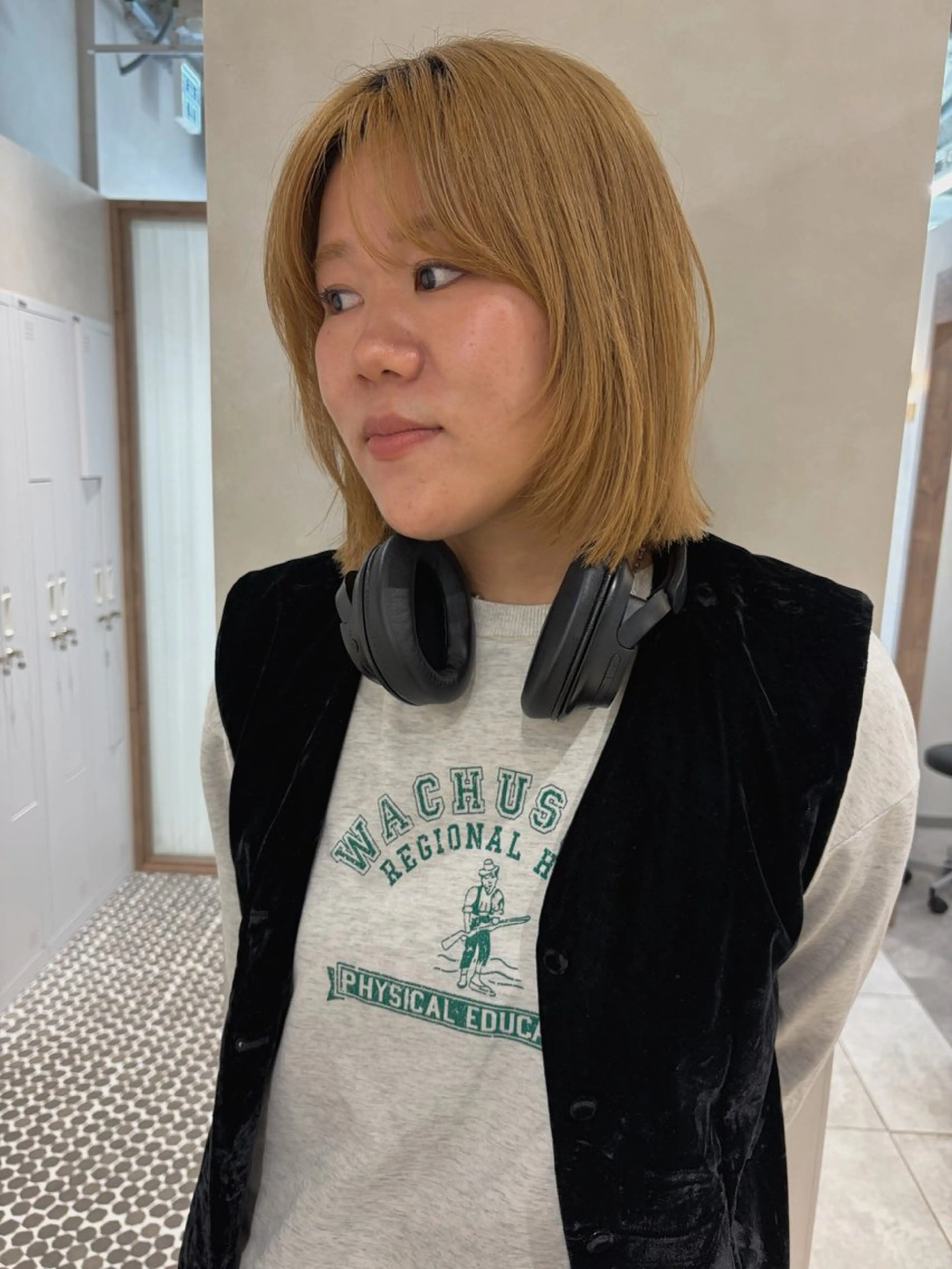 ミディアム カット 砂原 ひよりのヘアスタイル