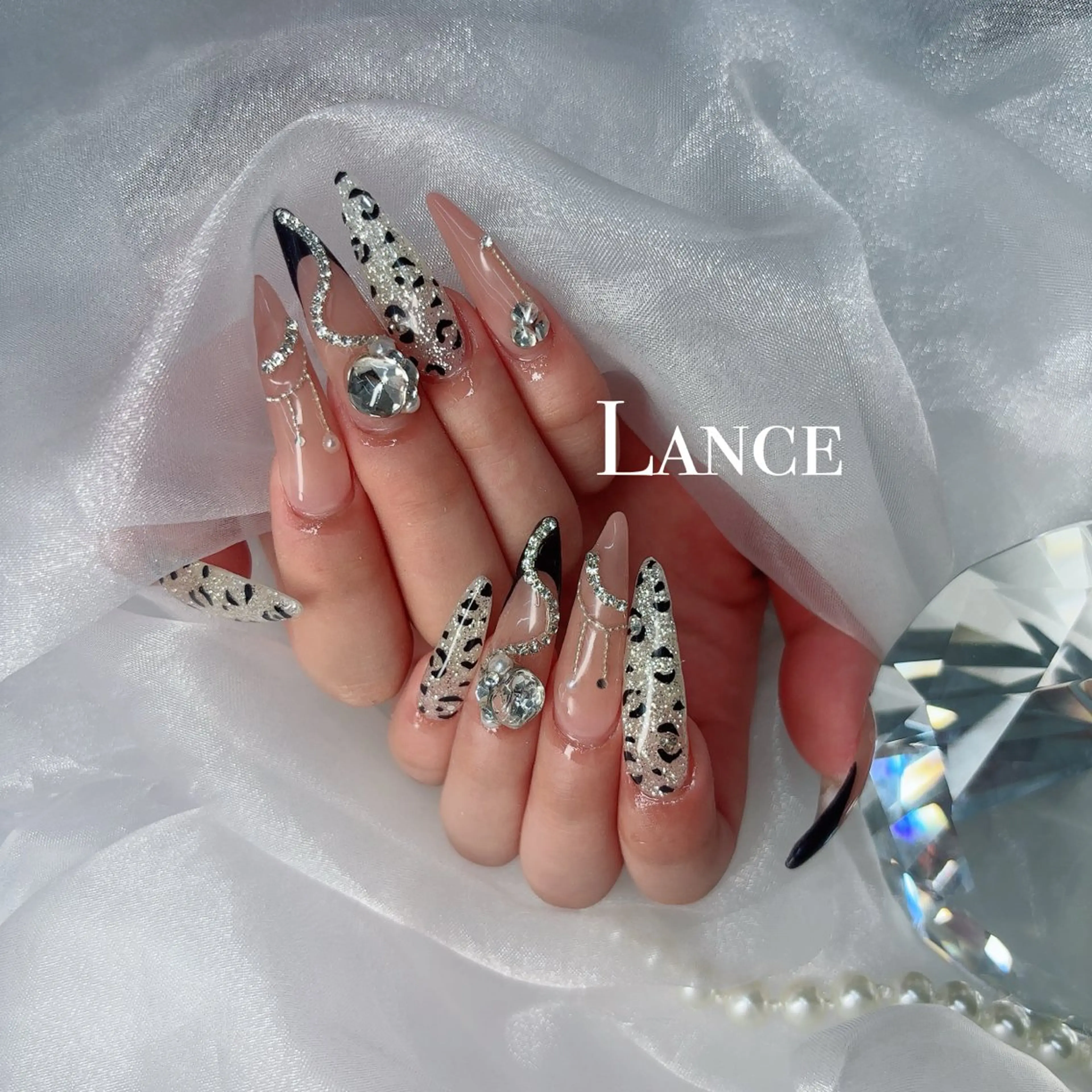 ネイル オーロラネイル フットネイル 氷ネイル・うるうるネイル キラキラネイル 韓国ネイル Lance nailのネイルデザイン