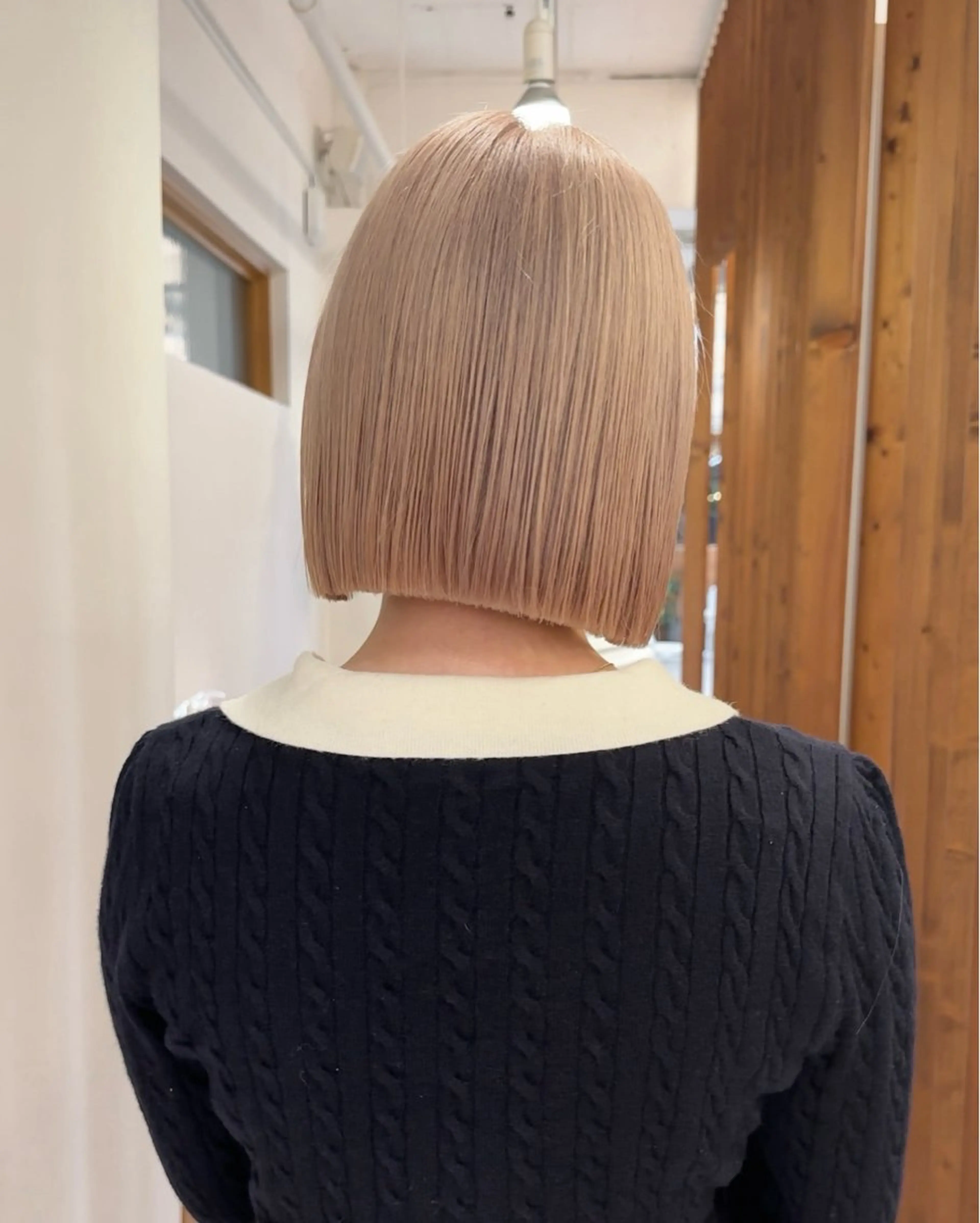 ショート ボブ 小顔カット 似合わせボブ/ ハイトーン/すずきのヘアスタイル