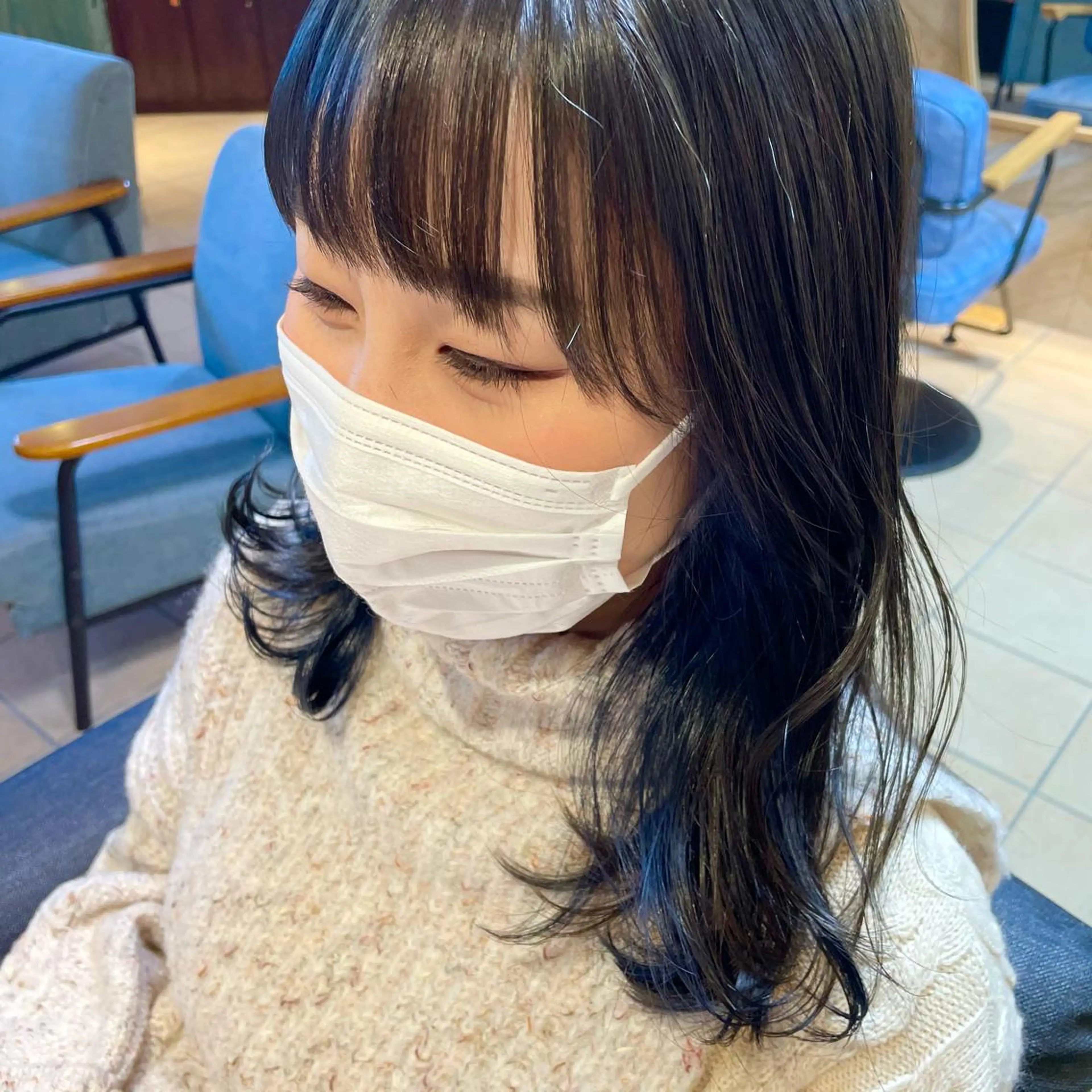 ミディアム カラー アッシュ ブルーカラー ブルーアッシュ インナーカラー カット ヘアカラー トリートメント AMANE🌼 ハヤシサオリのヘアスタイル